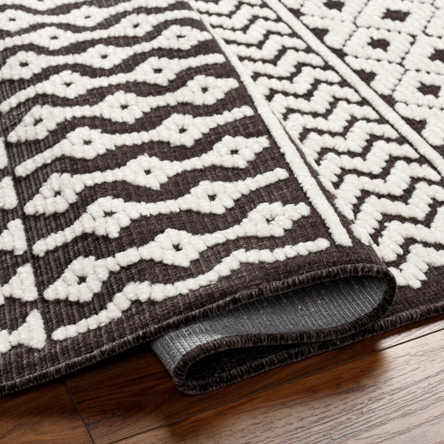 Lyna Machine Woven Rug Livabliss Lyna