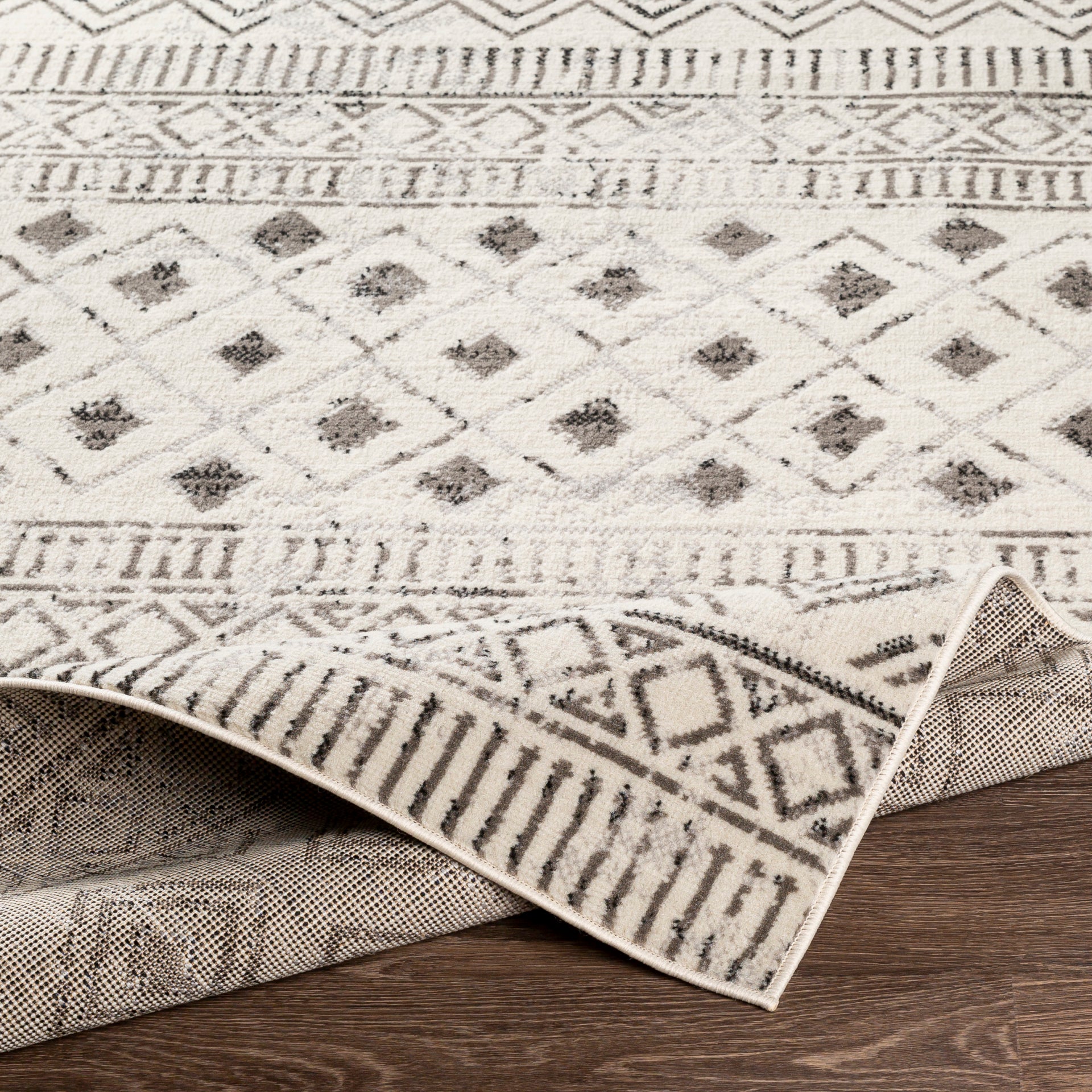 Pisa Machine Woven Rug Livabliss Pisa