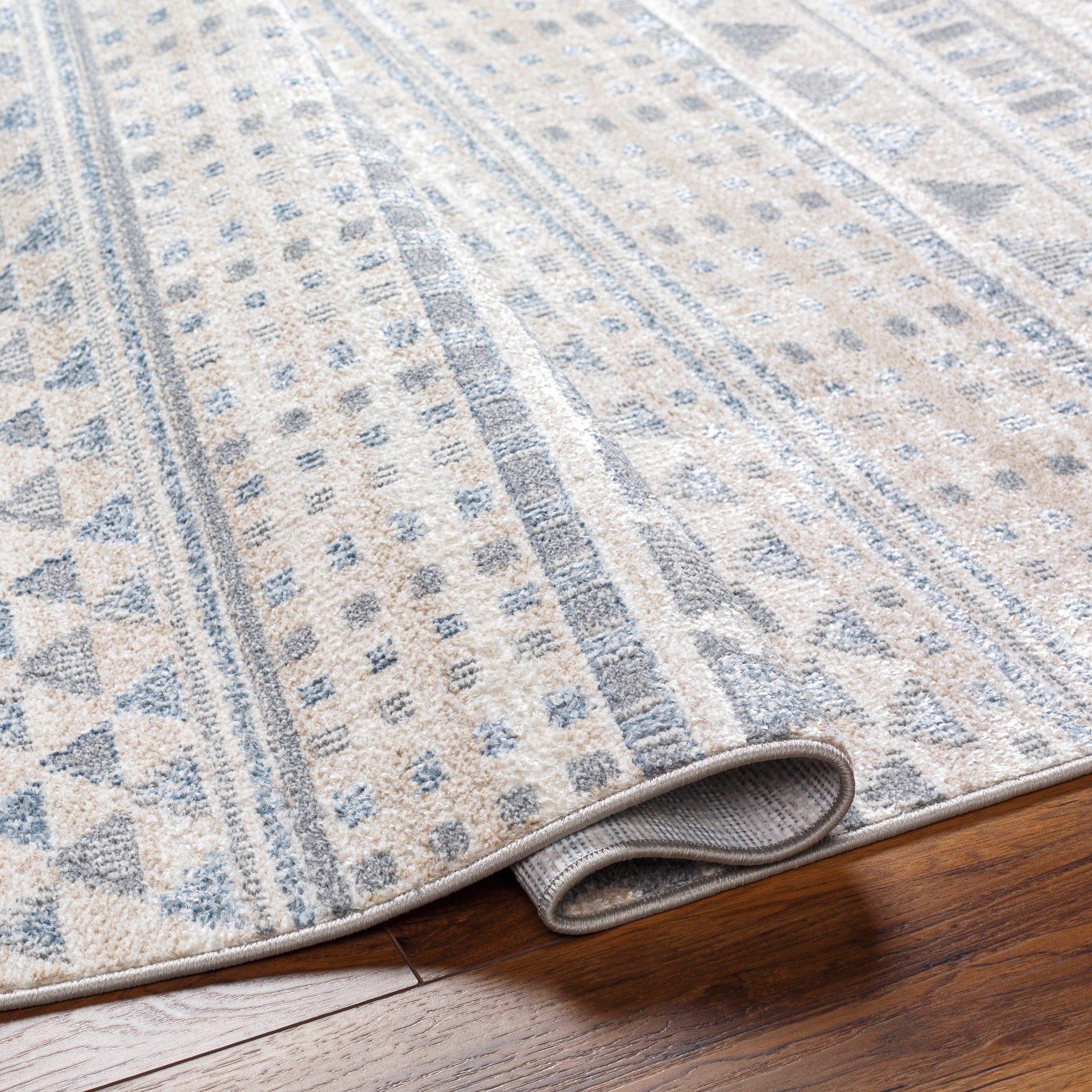 Santana Machine Woven Rug Livabliss Santana