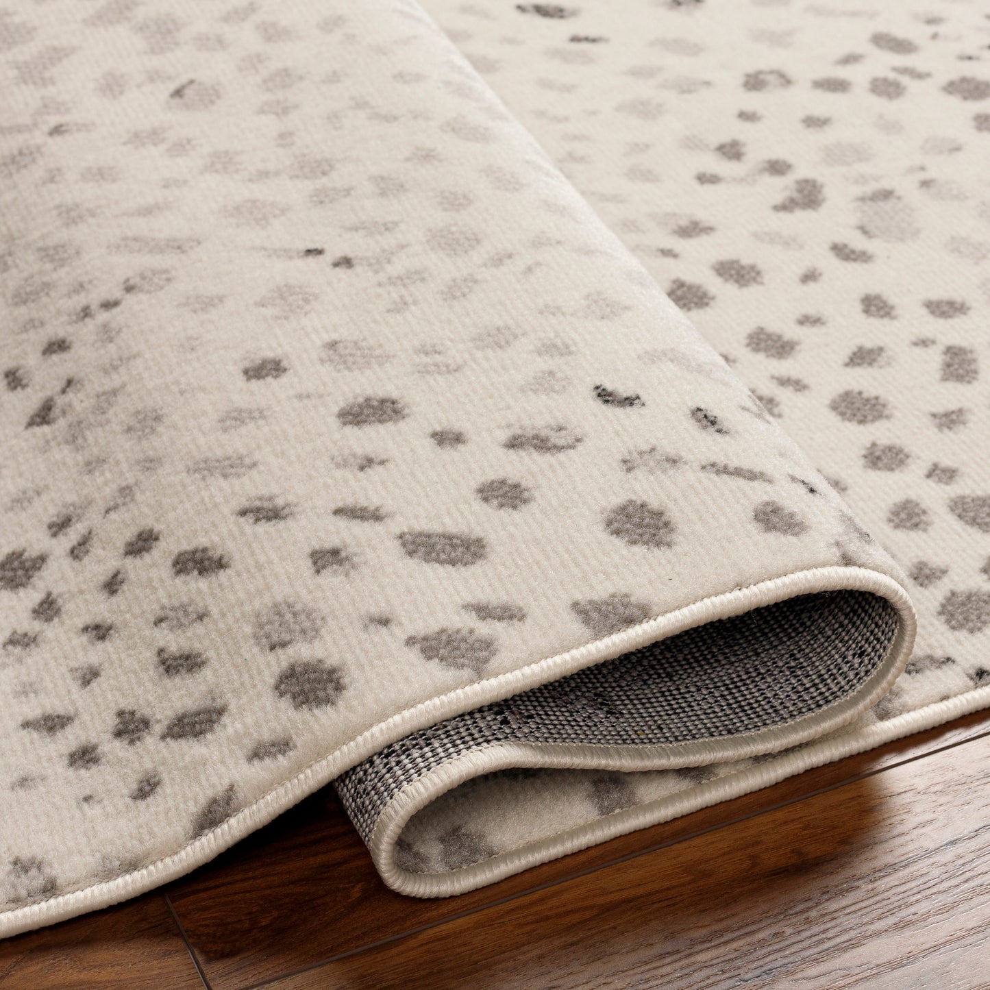 Pisa Machine Woven Rug Livabliss Pisa