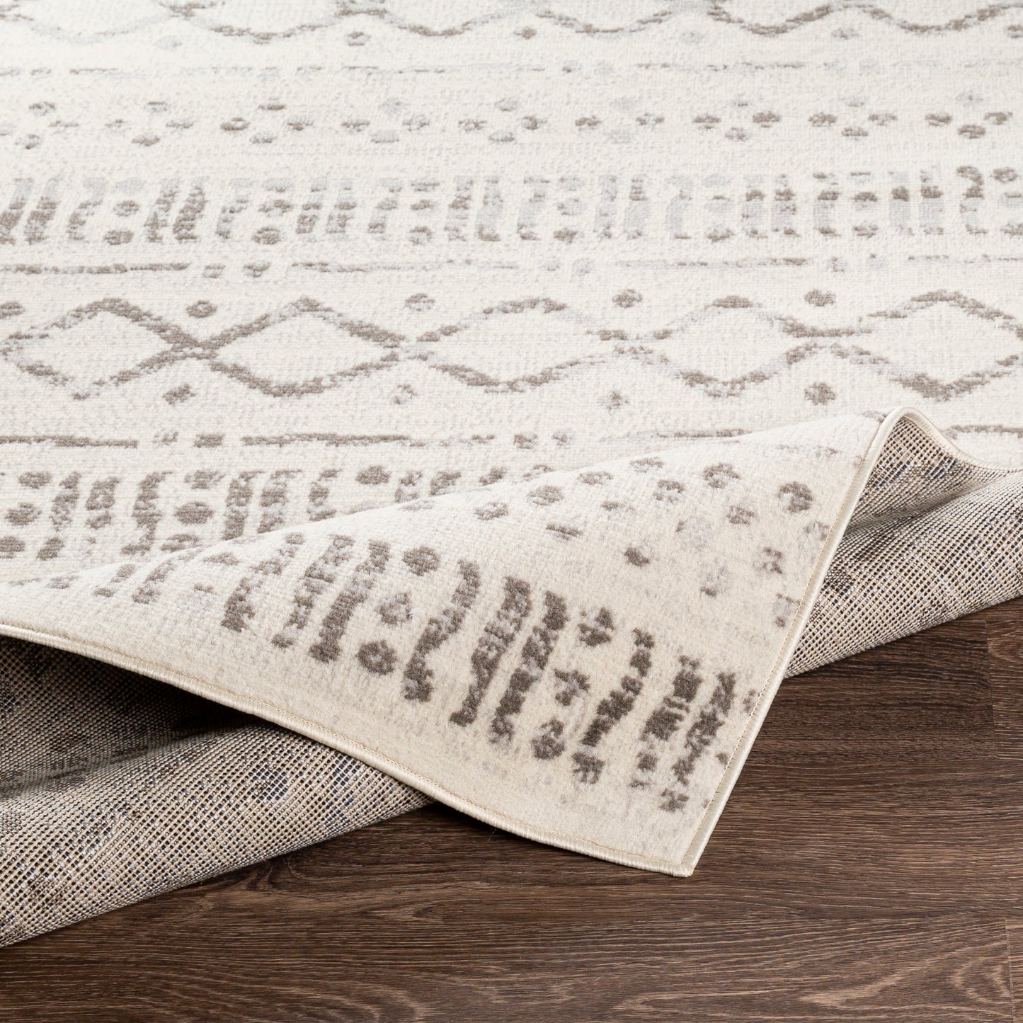Pisa Machine Woven Rug Livabliss Pisa