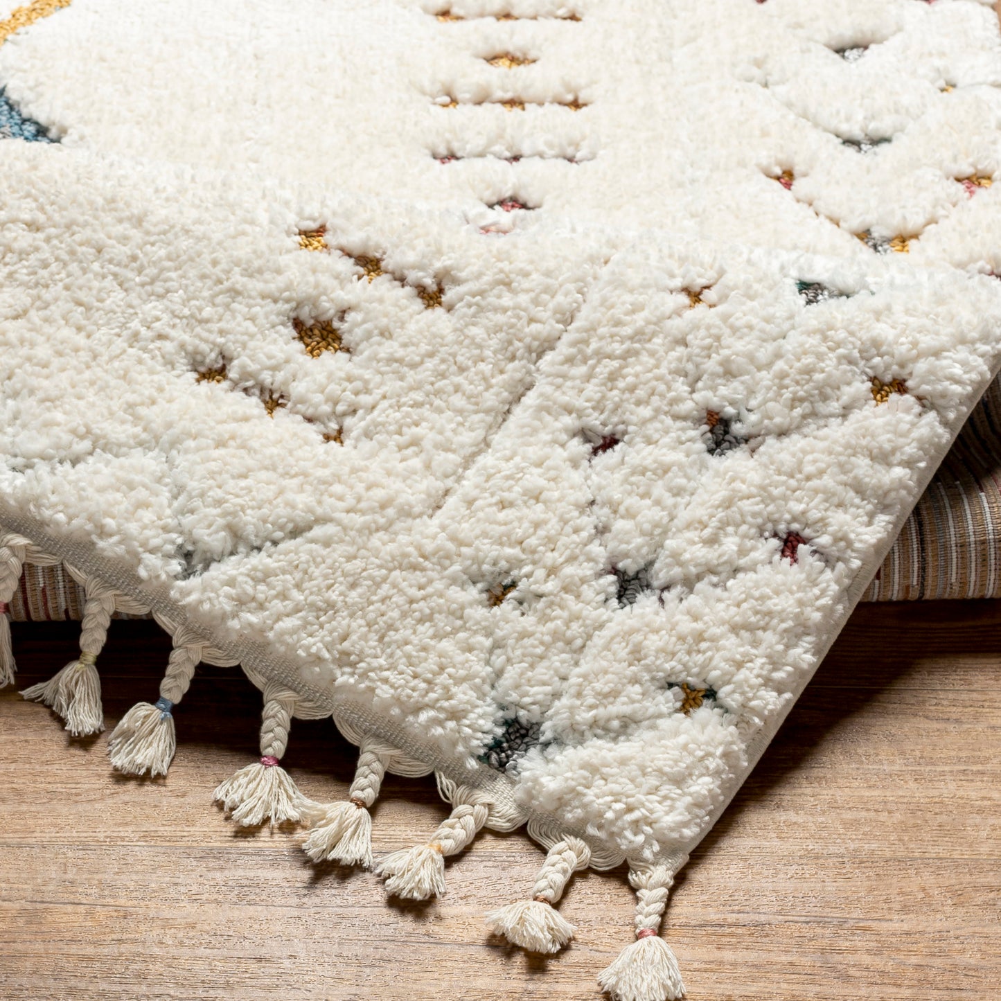 Lofty Machine Woven Rug Livabliss Lofty