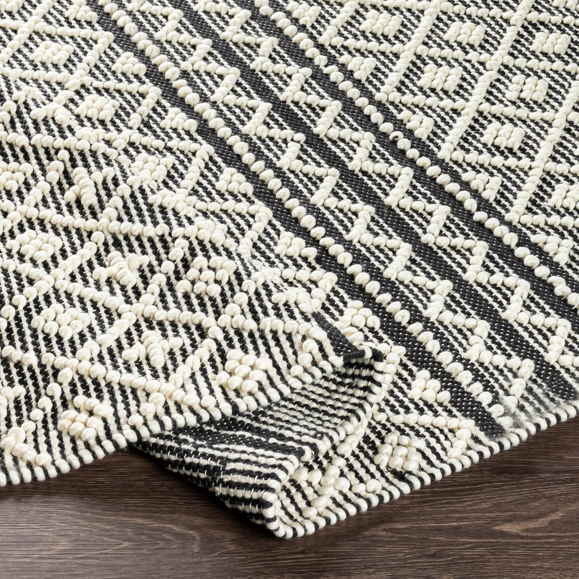 Farmhouse Tassels Handmade Rug Livabliss Farmhouse Tassels