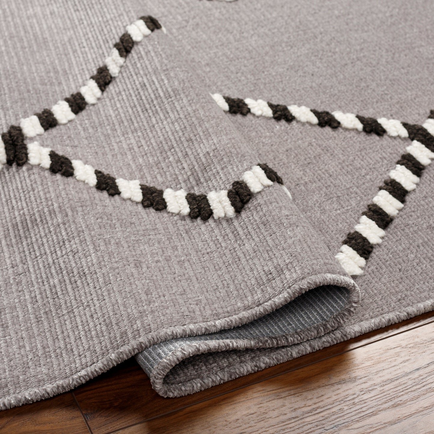 Lyna Machine Woven Rug Livabliss Lyna