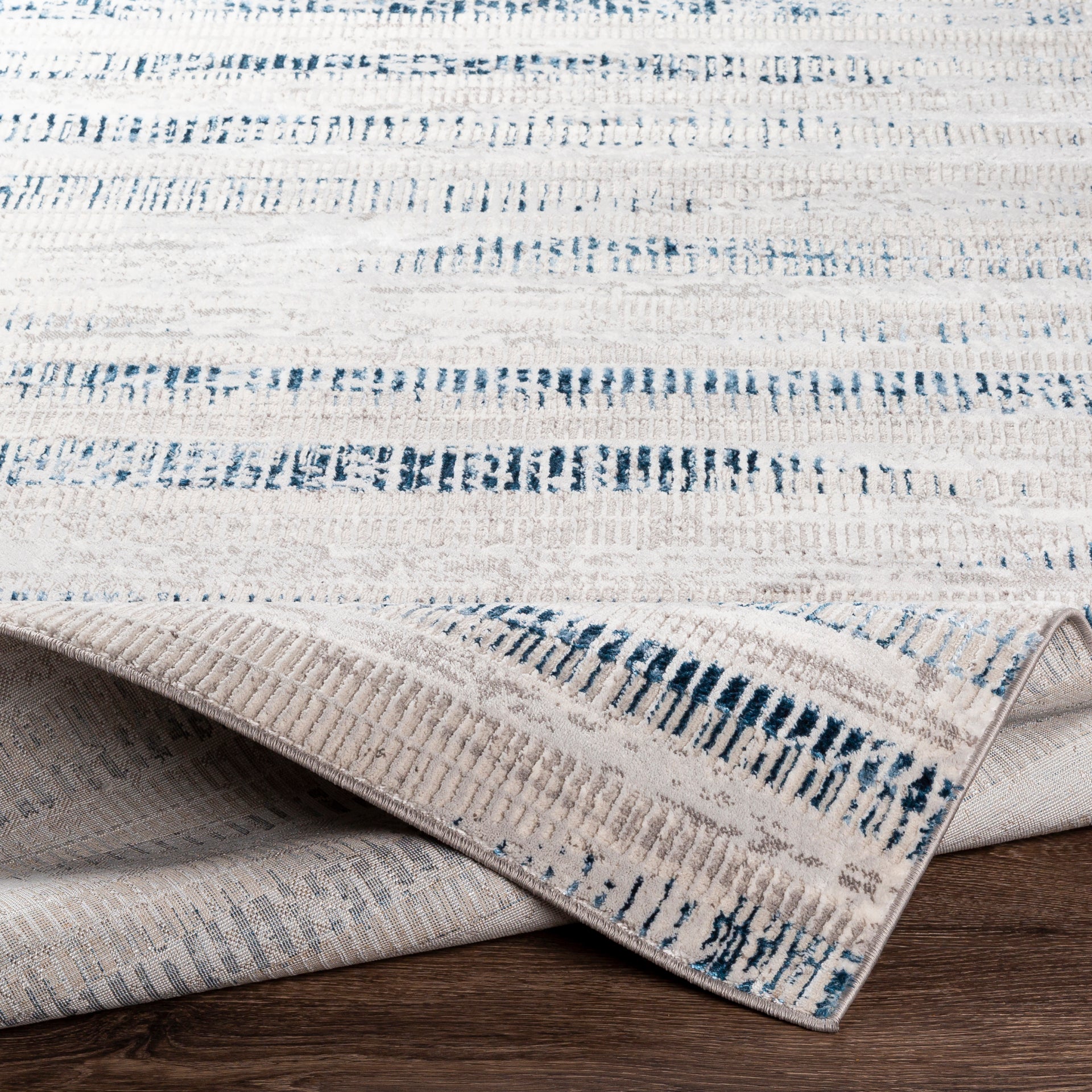 Lustro Machine Woven Rug Livabliss Lustro