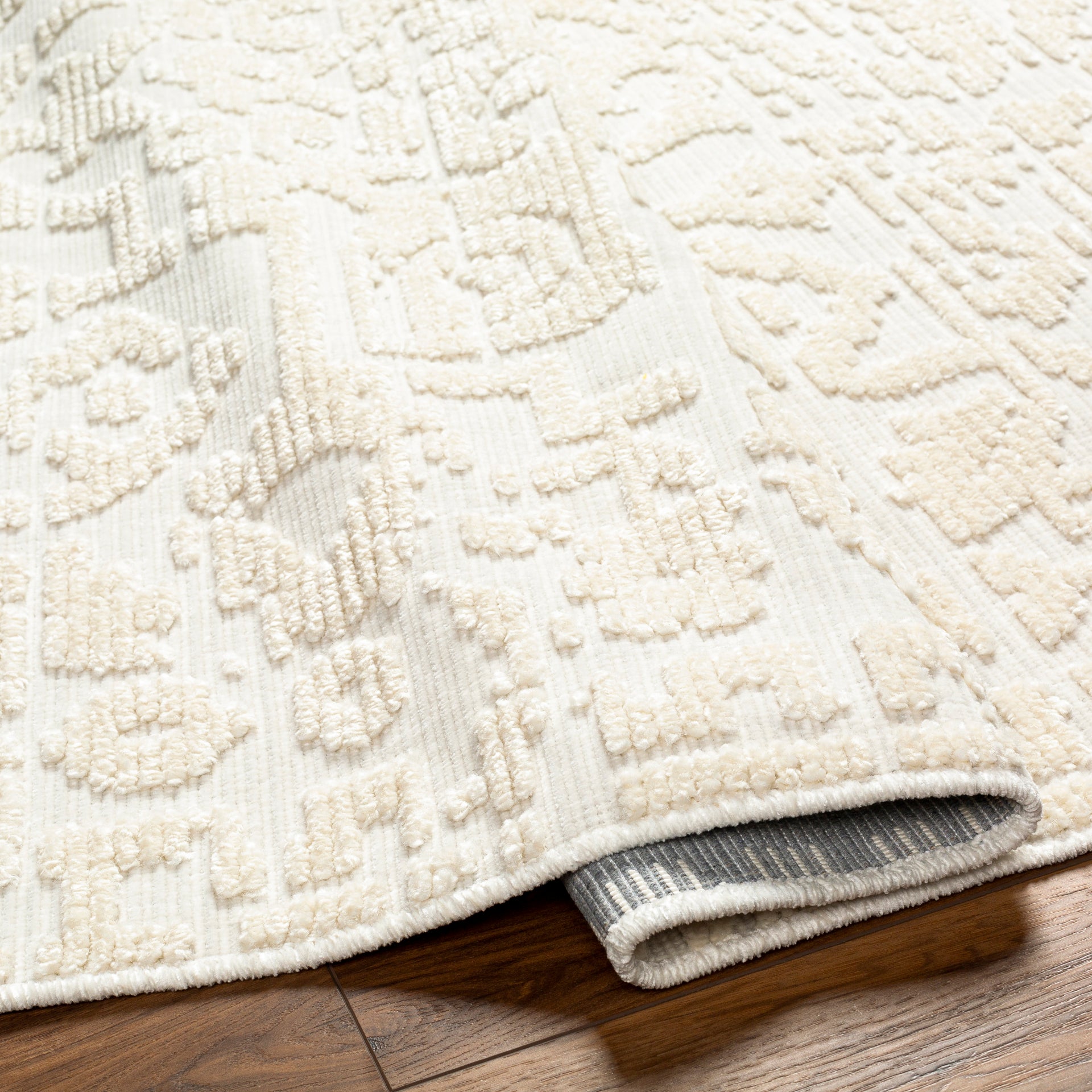 Lyna Machine Woven Rug Livabliss Lyna