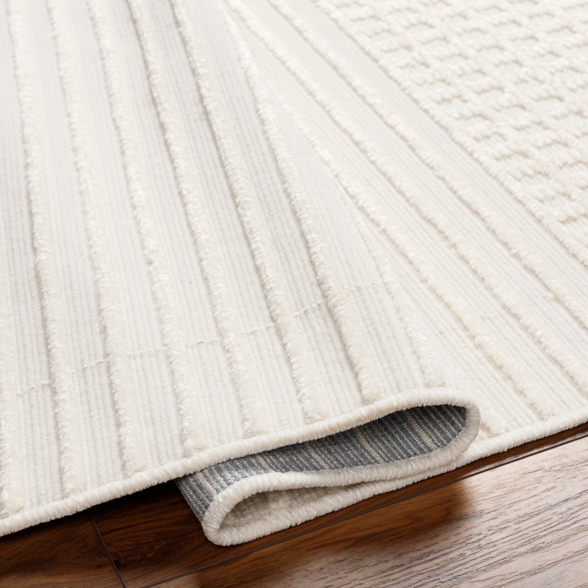 Lyna Machine Woven Rug Livabliss Lyna