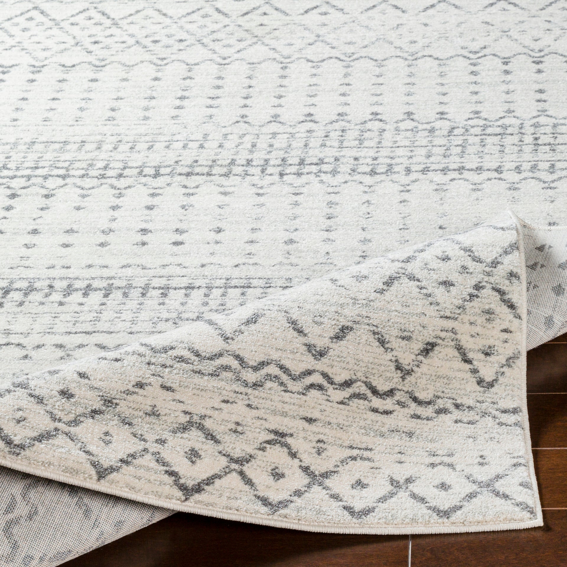 Harput Machine Woven Rug Livabliss Harput