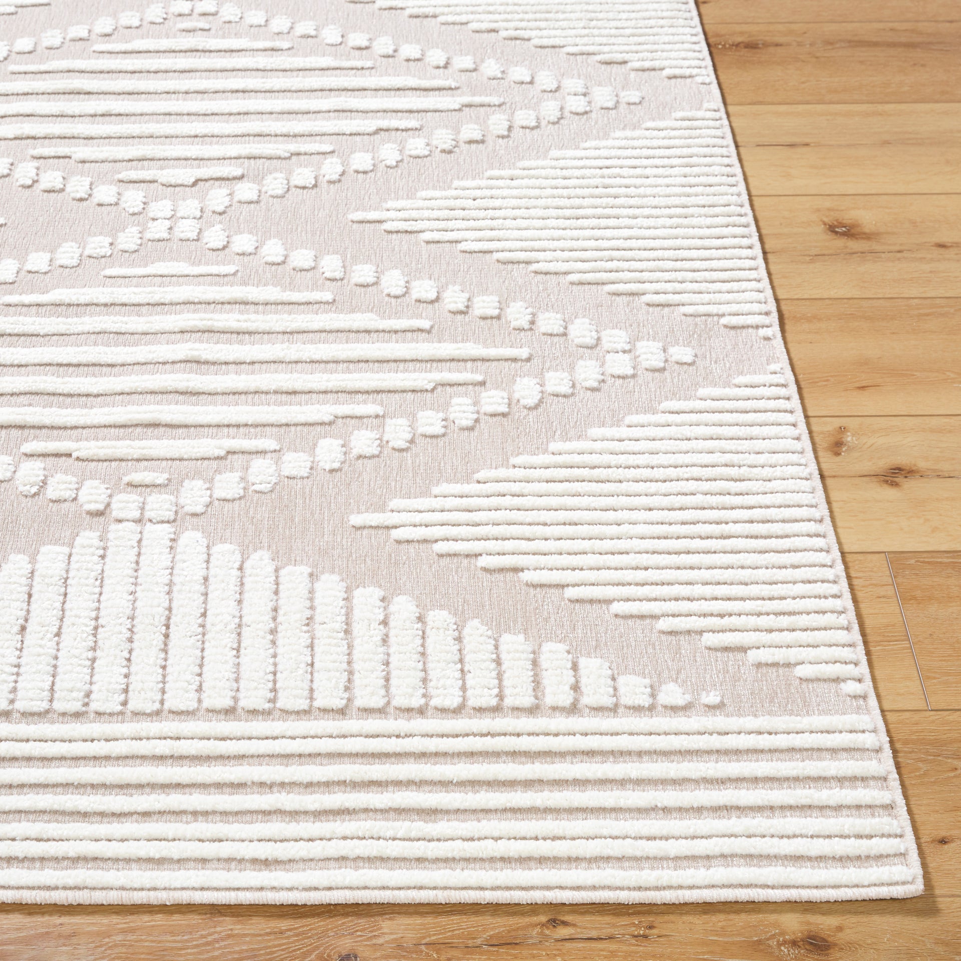 Lyna Machine Woven Rug Livabliss Lyna