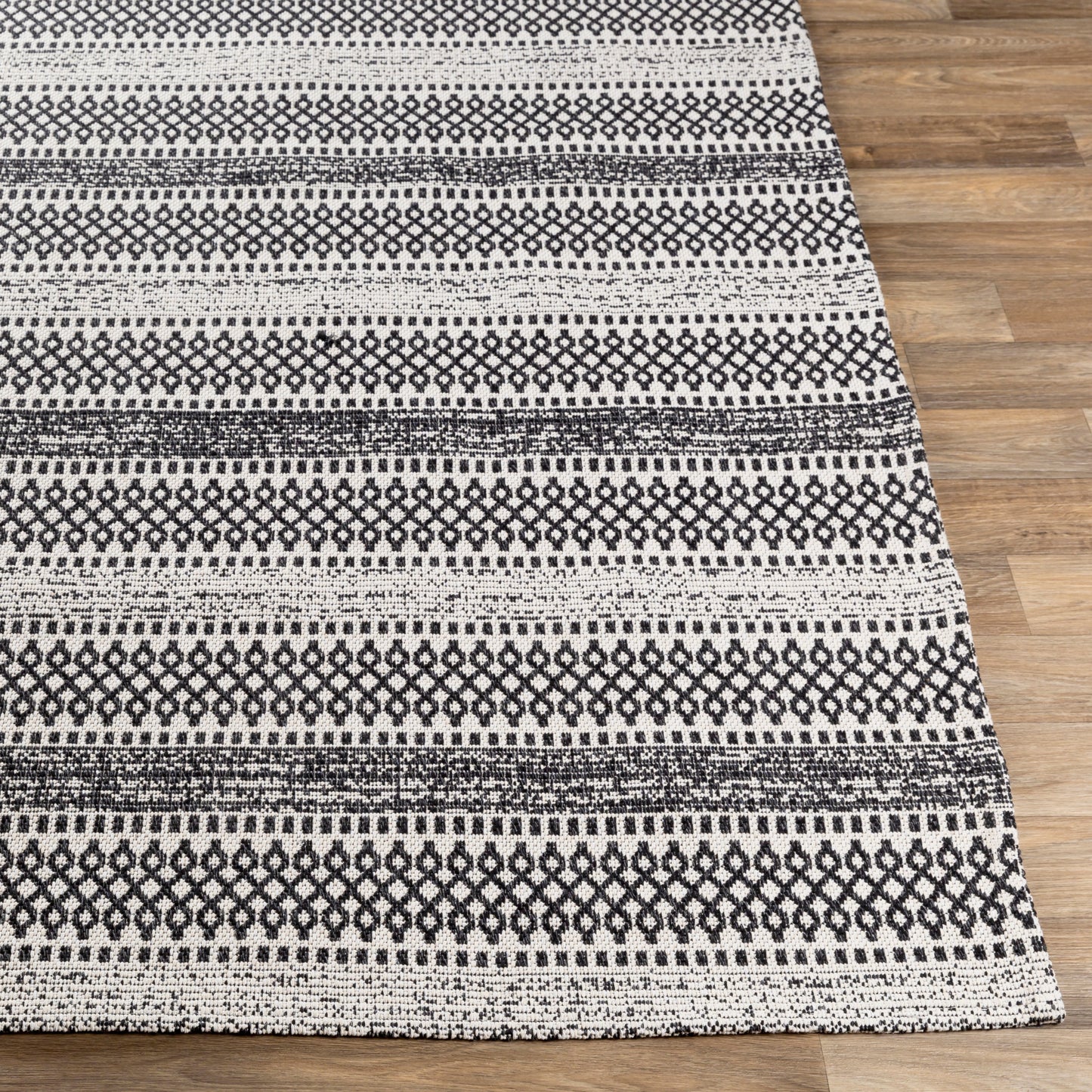 La Casa Machine Woven Rug Livabliss La Casa