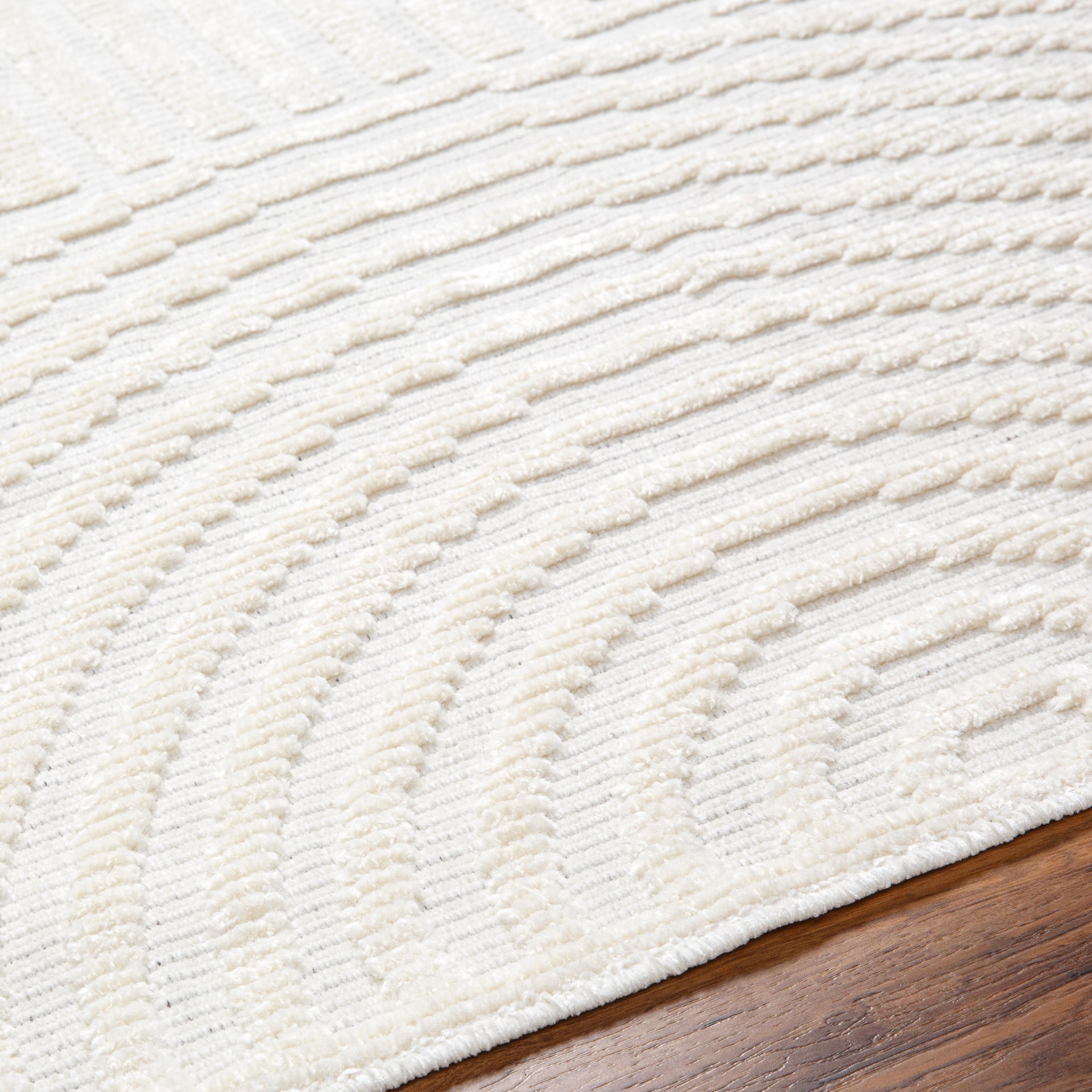 Lyna Machine Woven Rug Livabliss Lyna