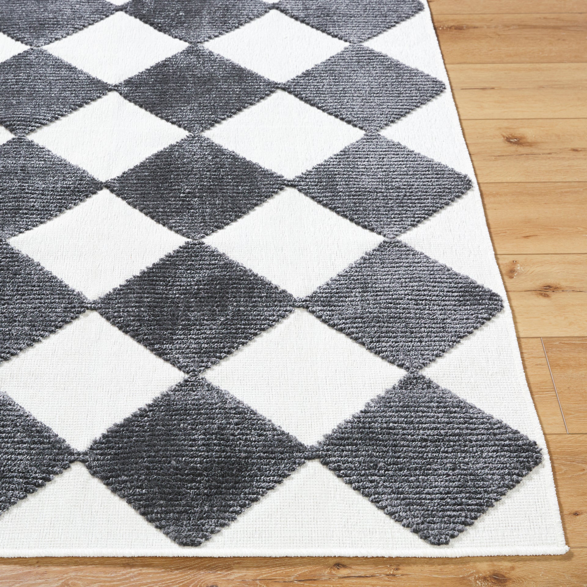 Lyna Machine Woven Rug Livabliss Lyna