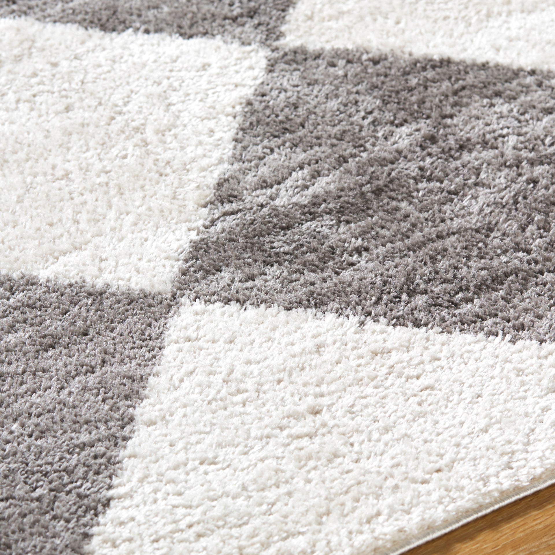 Fossay Shag Machine Woven Rug Livabliss Fossay Shag
