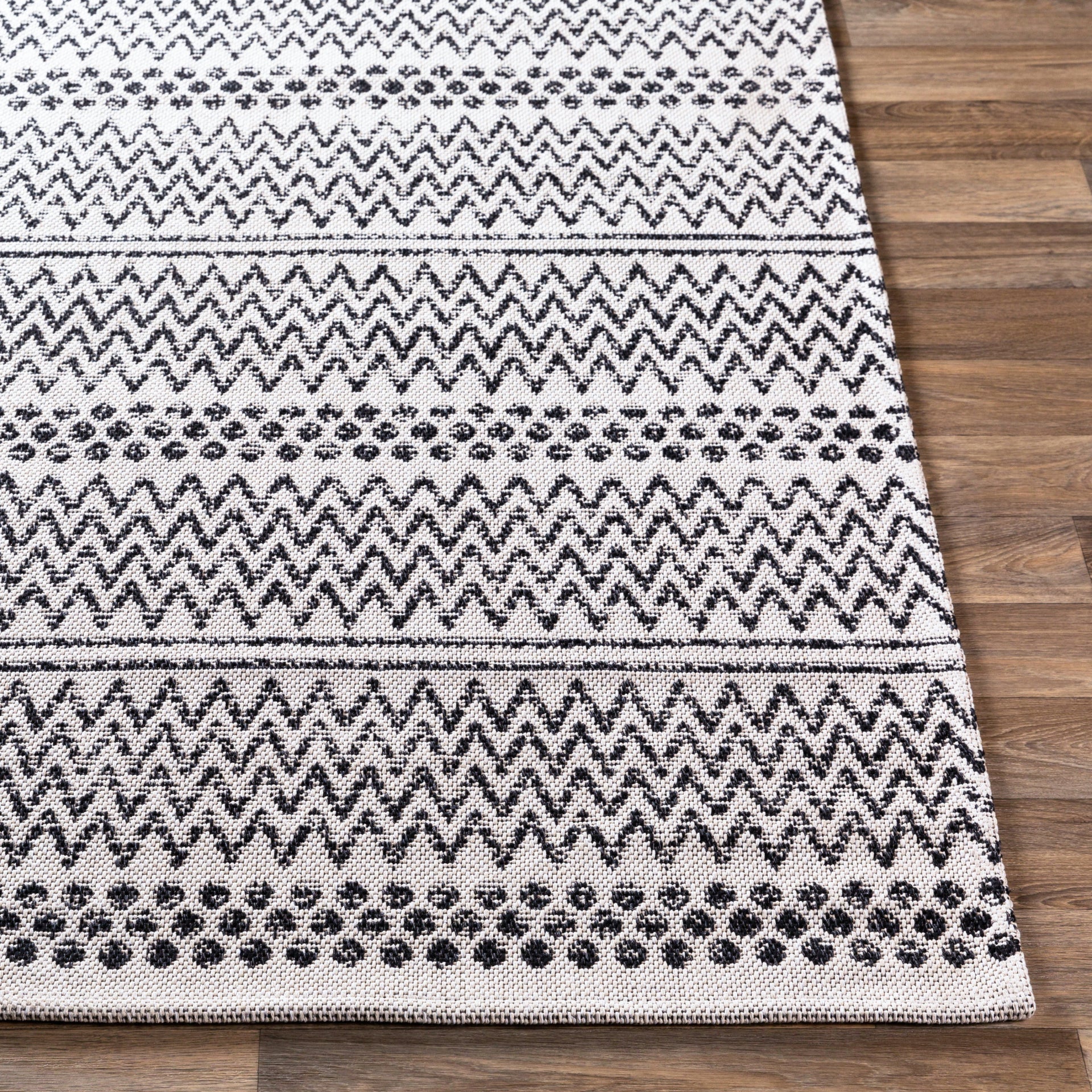 La Casa Machine Woven Rug Livabliss La Casa