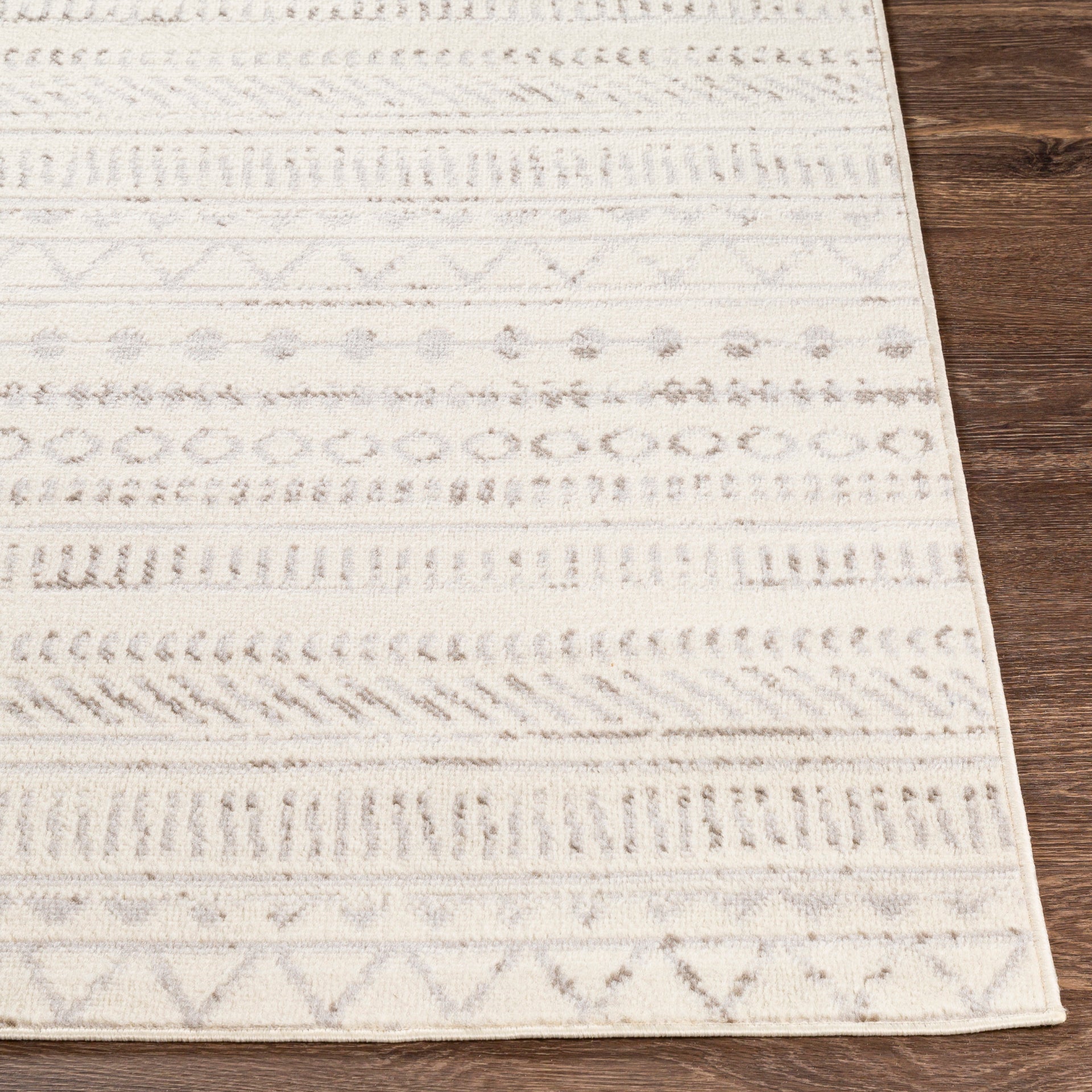 Pisa Machine Woven Rug Livabliss Pisa