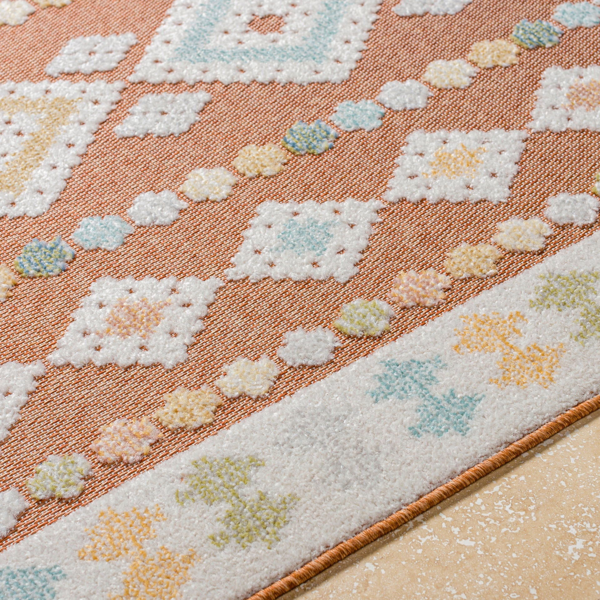 Lakeside Machine Woven Rug Livabliss Lakeside
