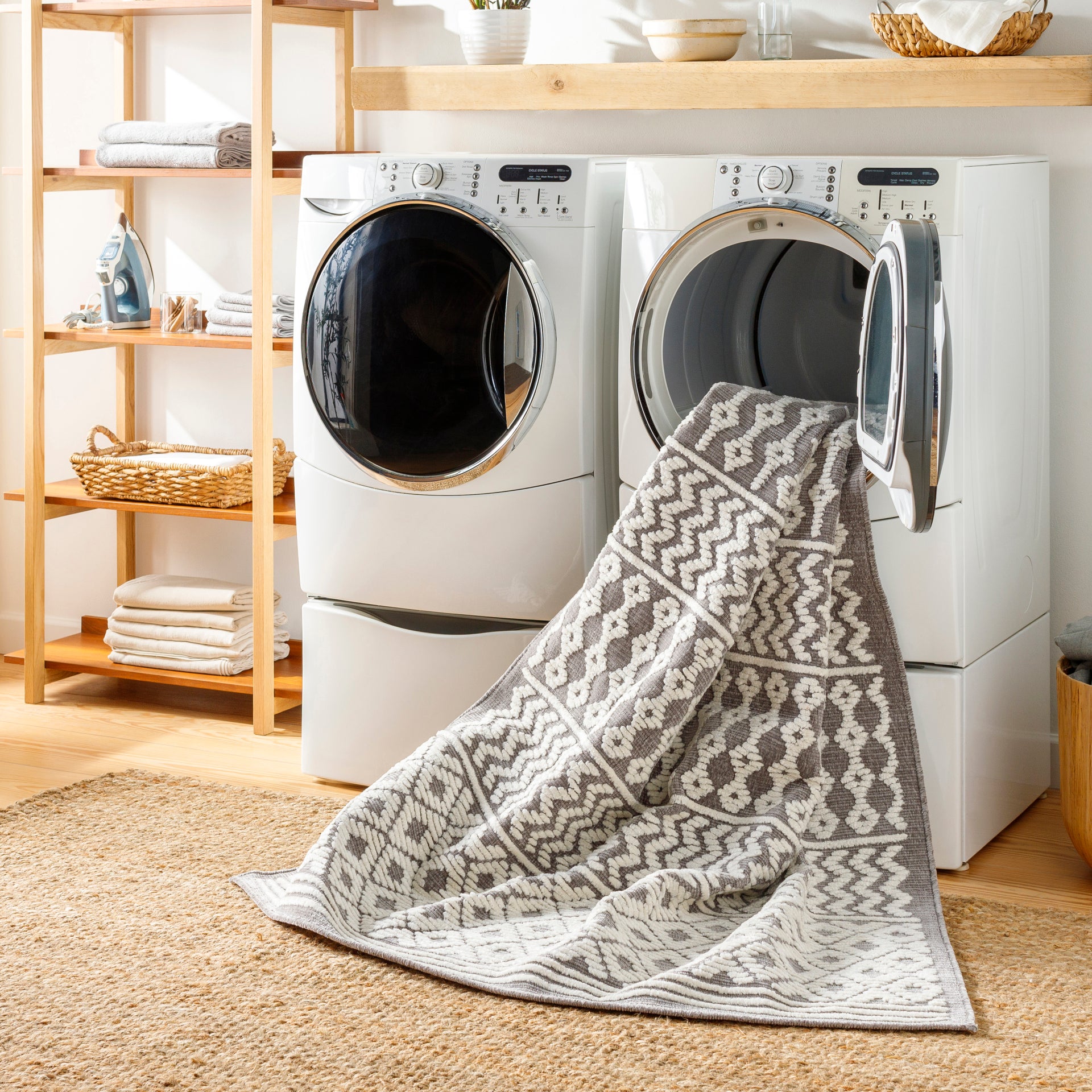 Lyna Machine Woven Rug Livabliss Lyna
