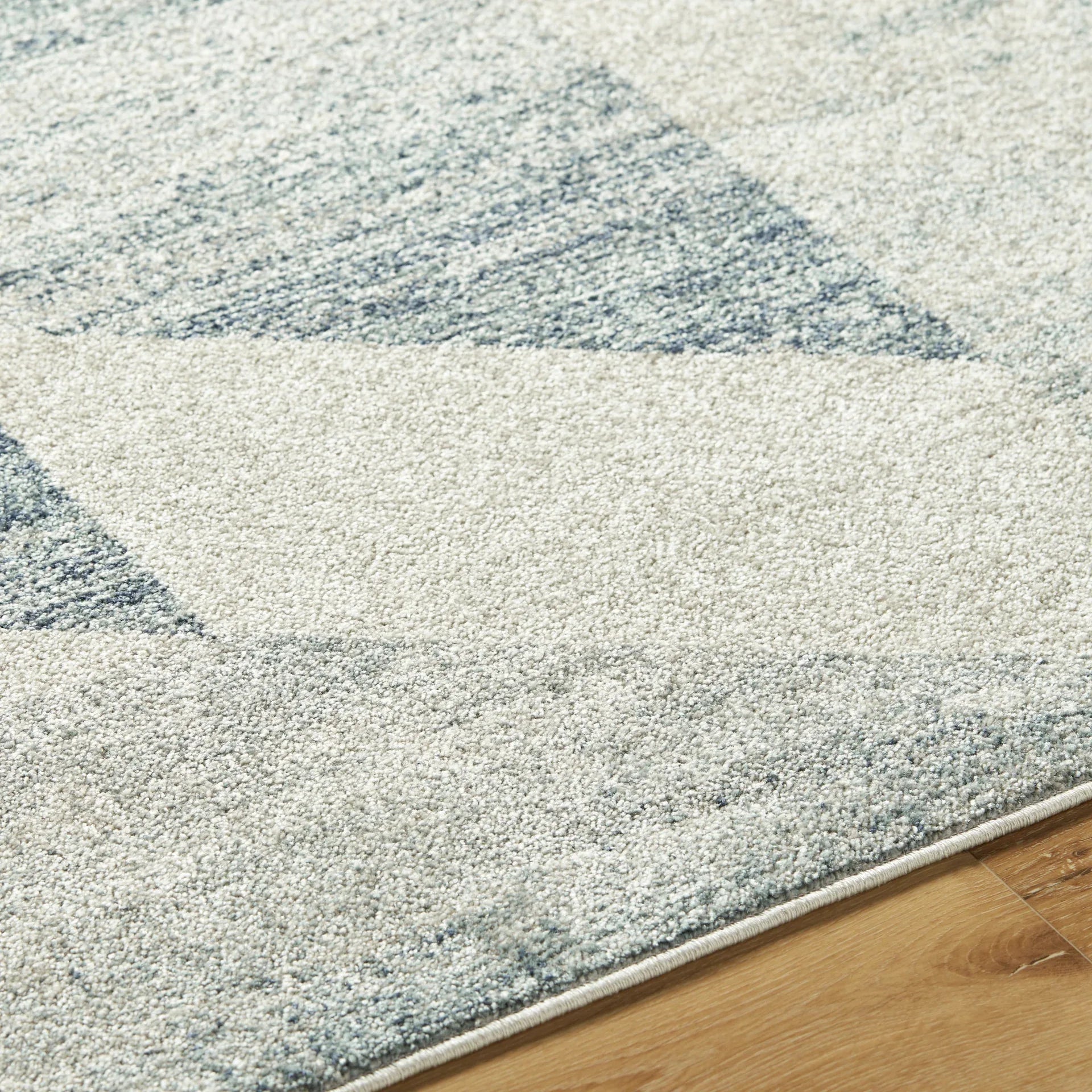 Alpharetta Machine Woven Rug Livabliss Alpharetta