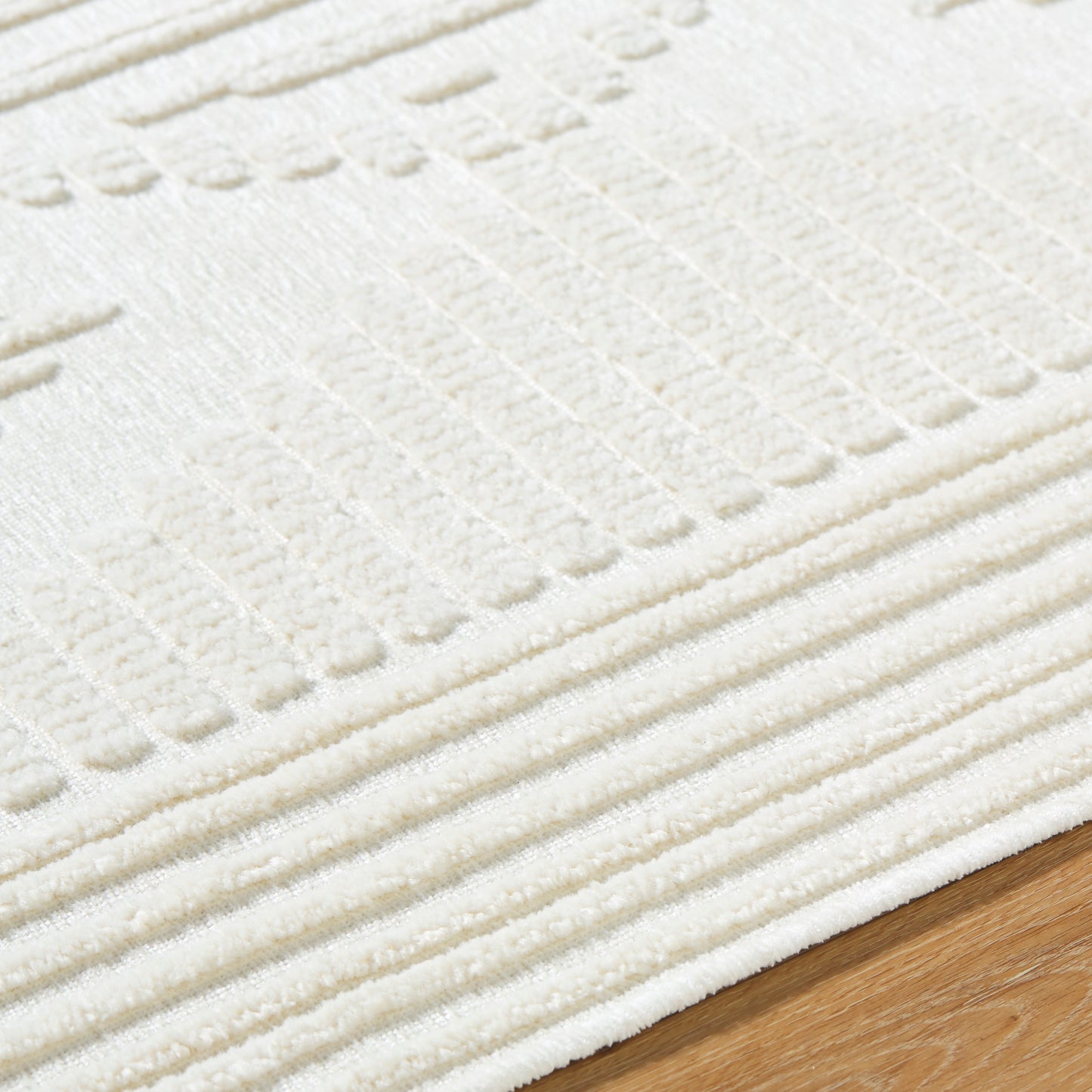 Lyna Machine Woven Rug Livabliss Lyna