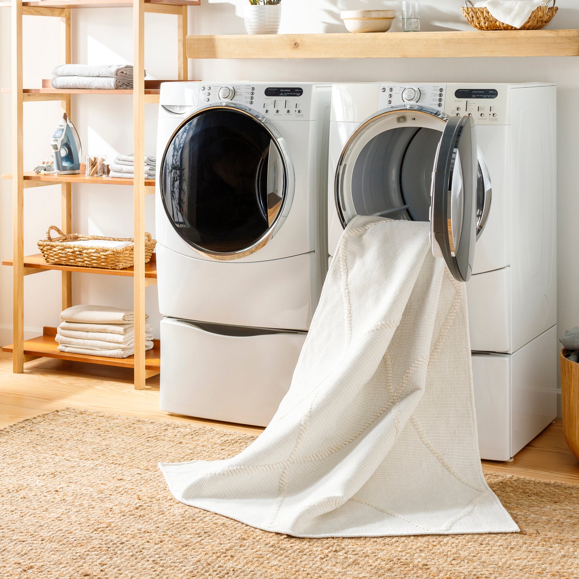 Lyna Machine Woven Rug Livabliss Lyna