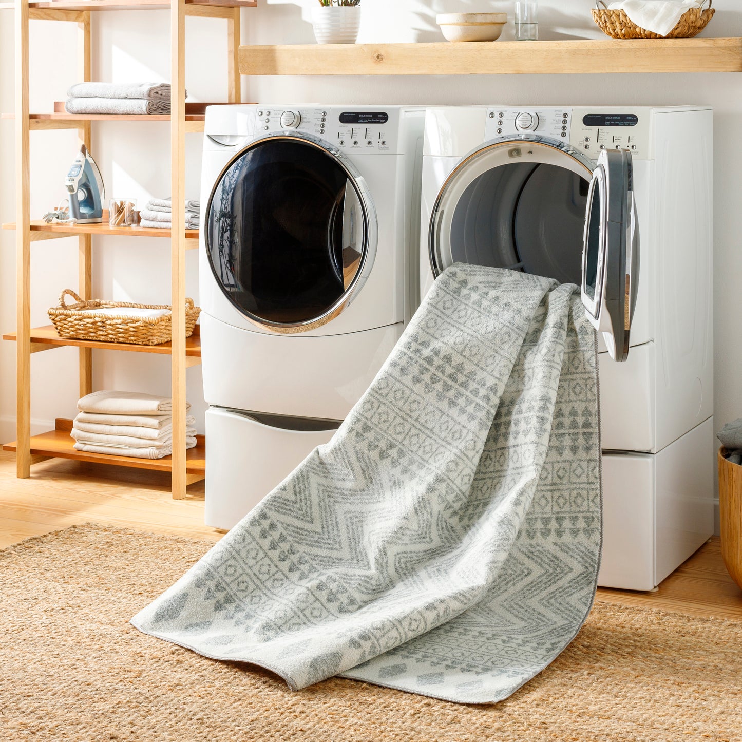 Hera Machine Woven Rug Livabliss Hera