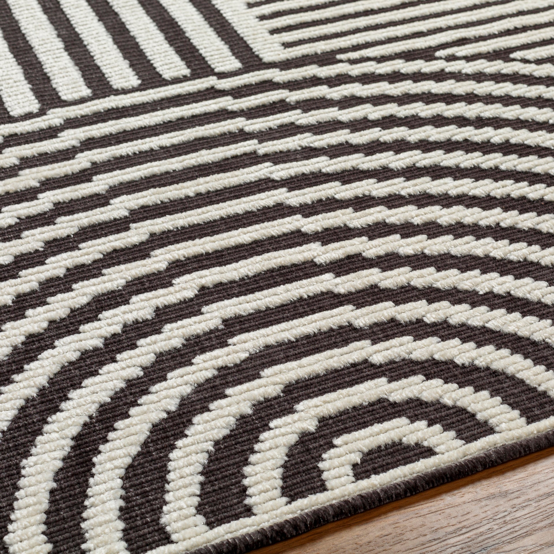 Lyna Machine Woven Rug Livabliss Lyna