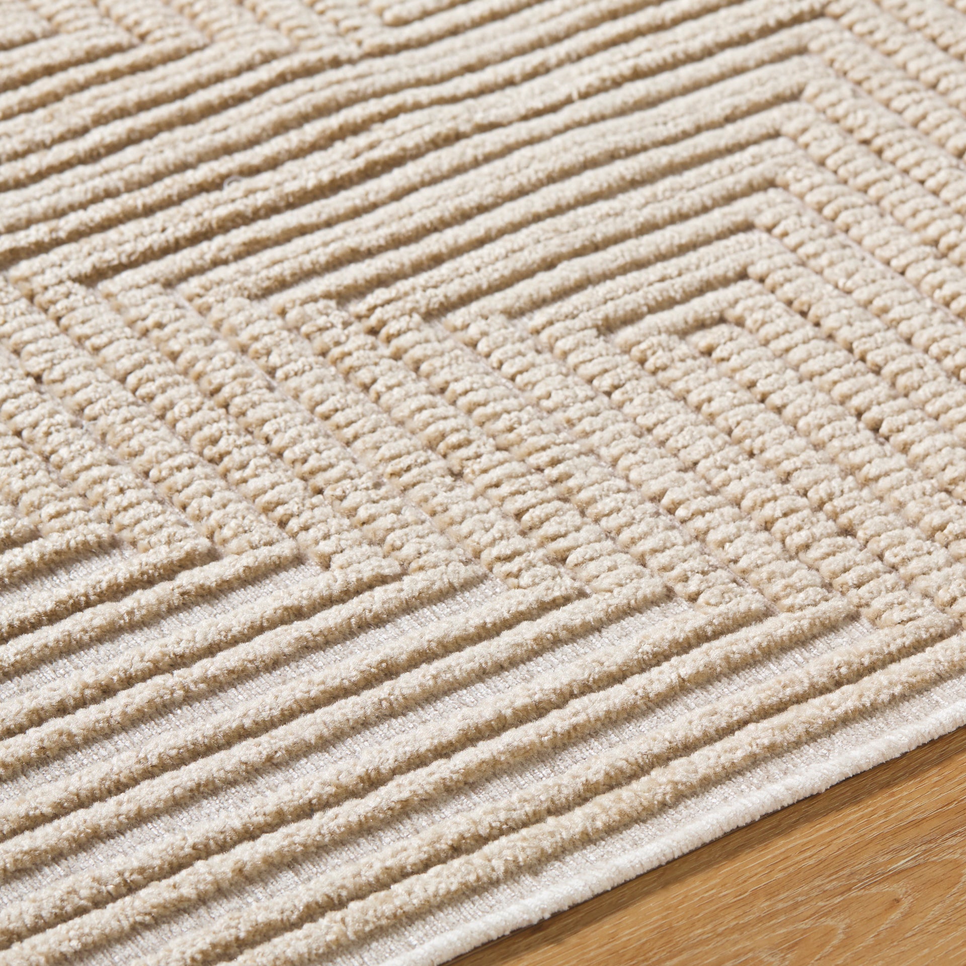 Lyna Machine Woven Rug Livabliss Lyna