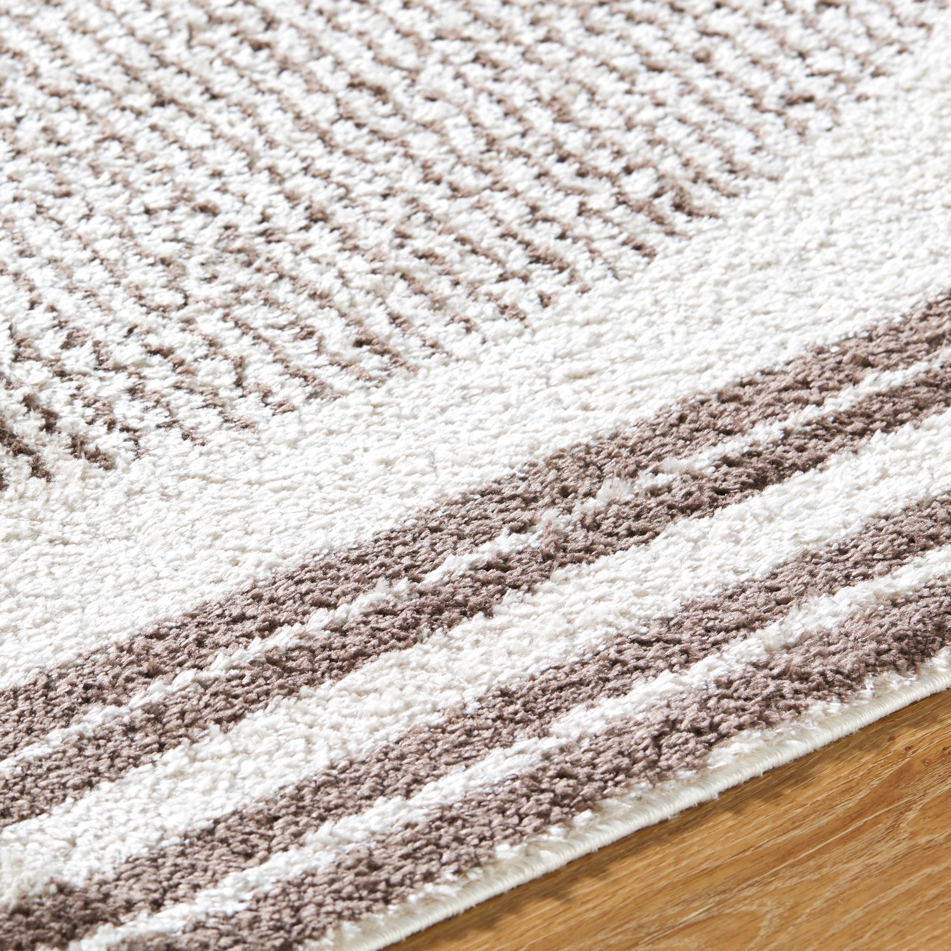 Fossay Shag Machine Woven Rug Livabliss Fossay Shag