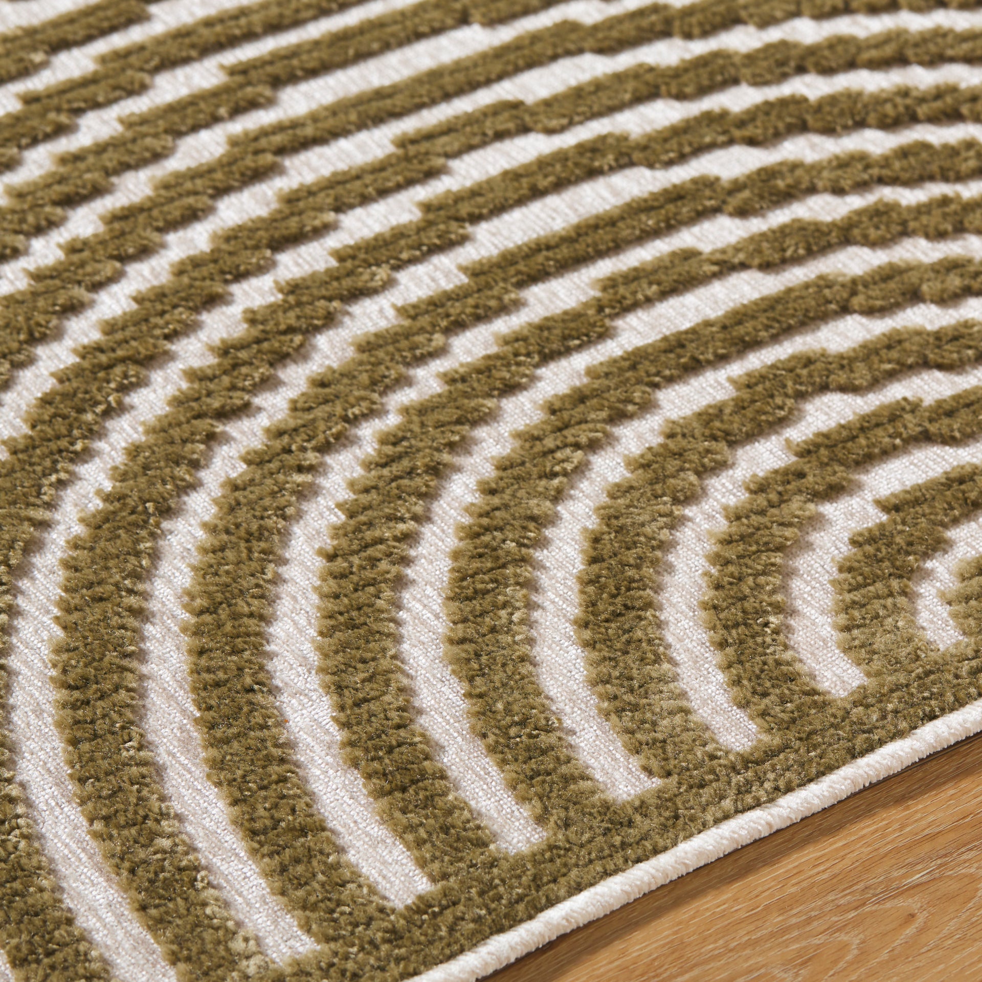 Lyna Machine Woven Rug Livabliss Lyna