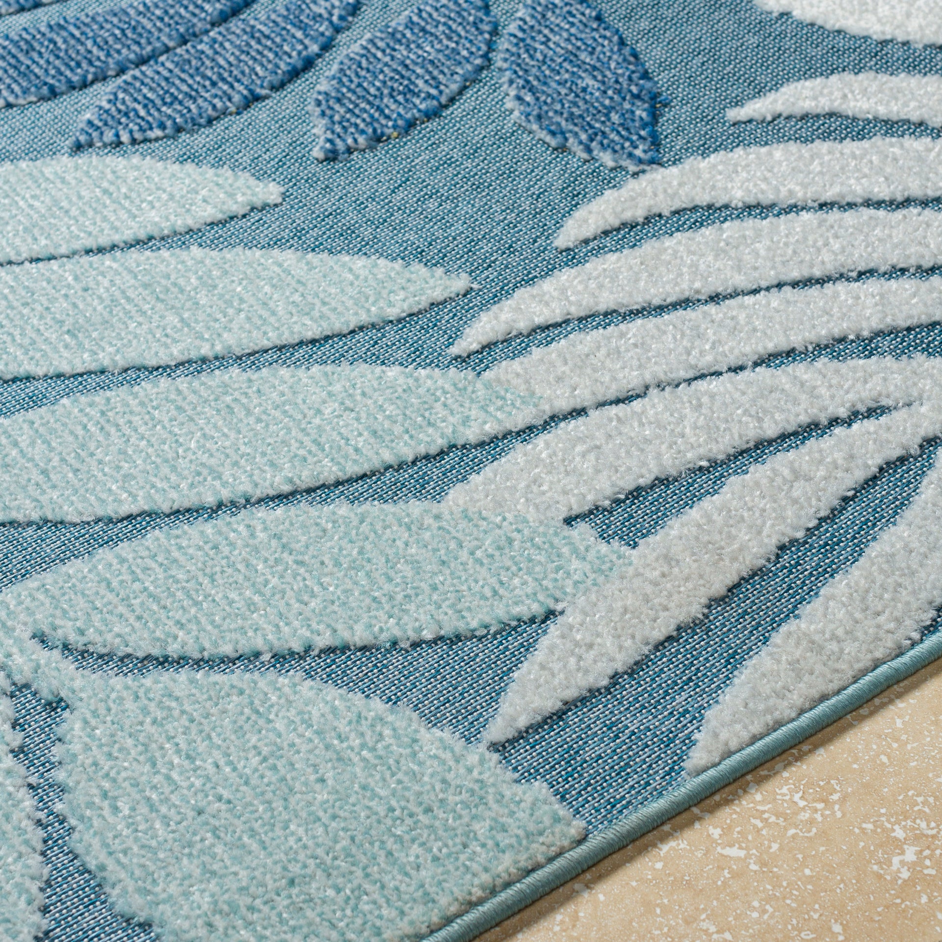 Lakeside Machine Woven Rug Livabliss Lakeside