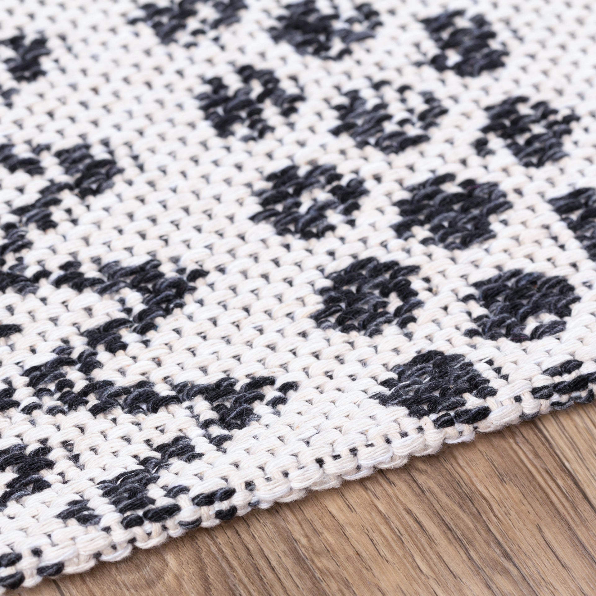 La Casa Machine Woven Rug Livabliss La Casa