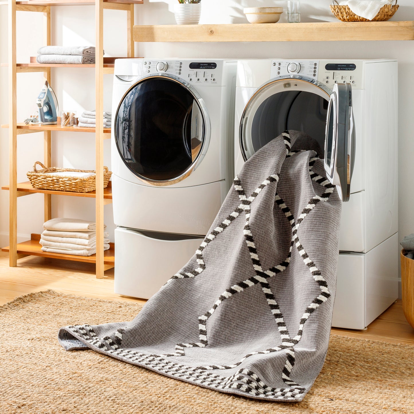 Lyna Machine Woven Rug Livabliss Lyna