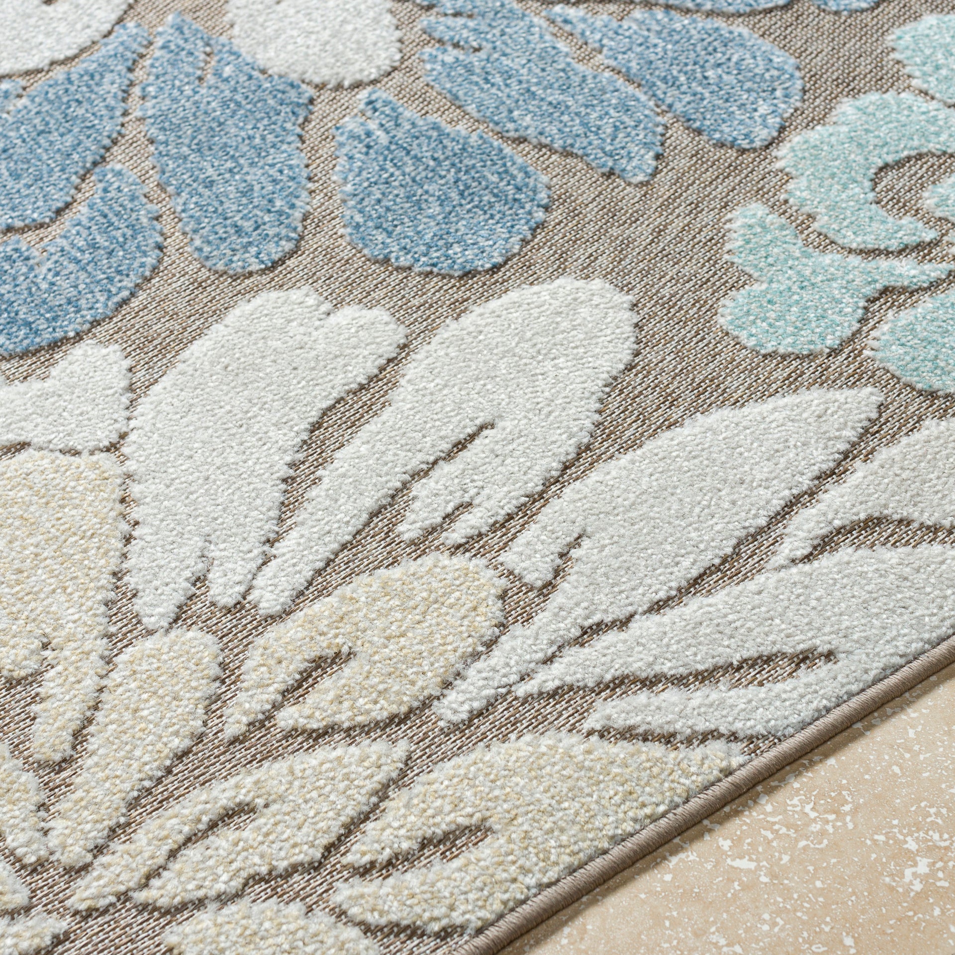 Lakeside Machine Woven Rug Livabliss Lakeside