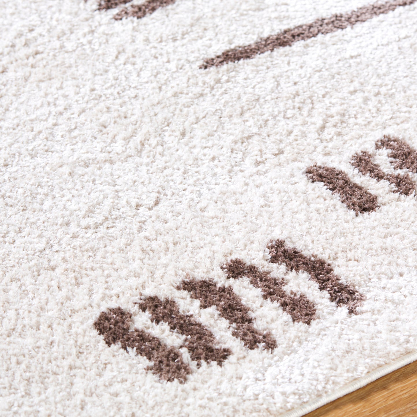 Fossay Shag Machine Woven Rug Livabliss Fossay Shag