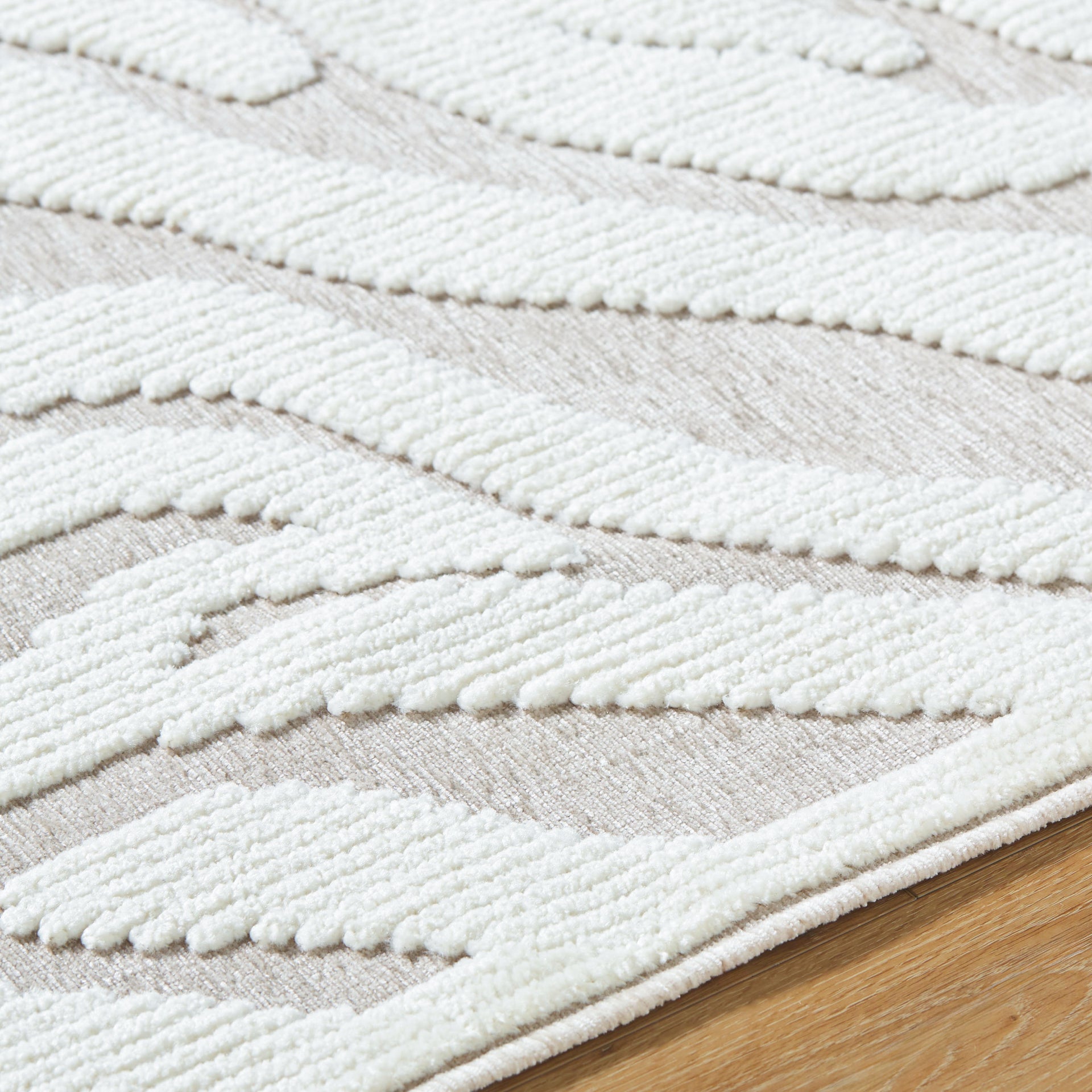 Lyna Machine Woven Rug Livabliss Lyna