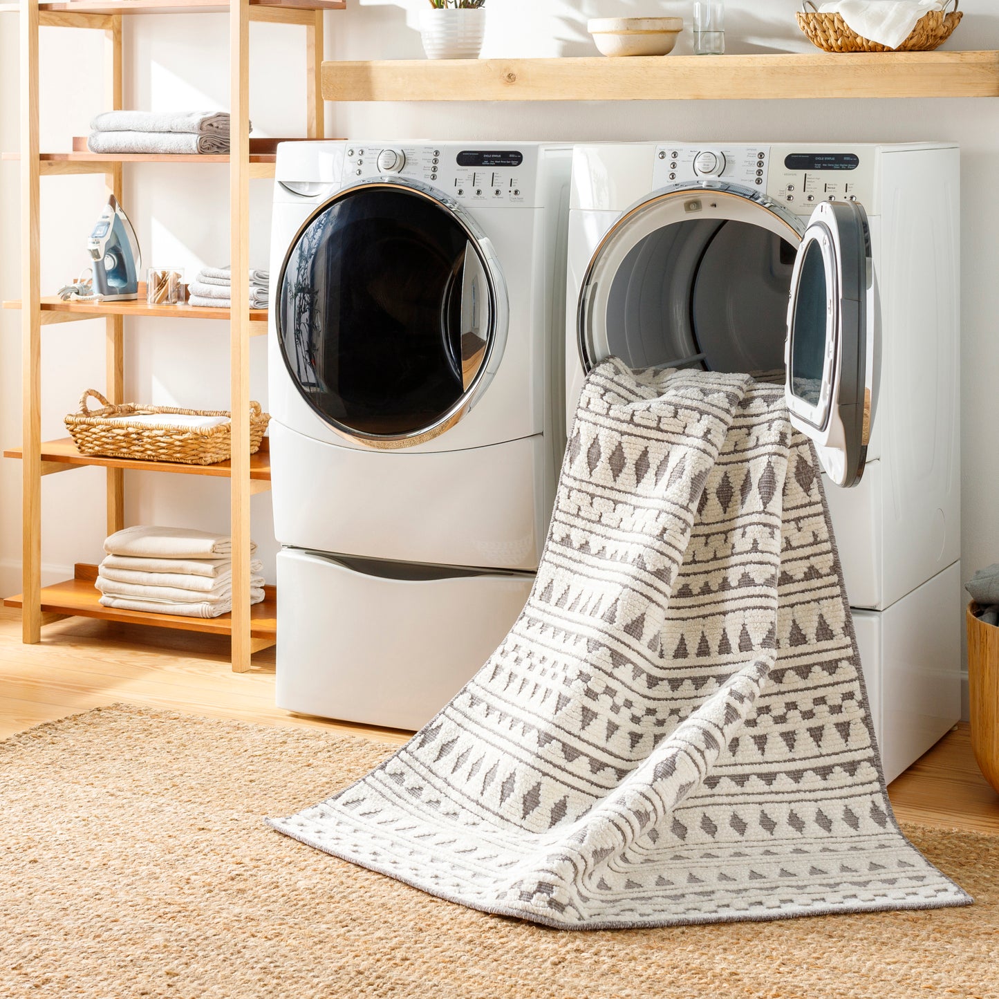 Lyna Machine Woven Rug Livabliss Lyna