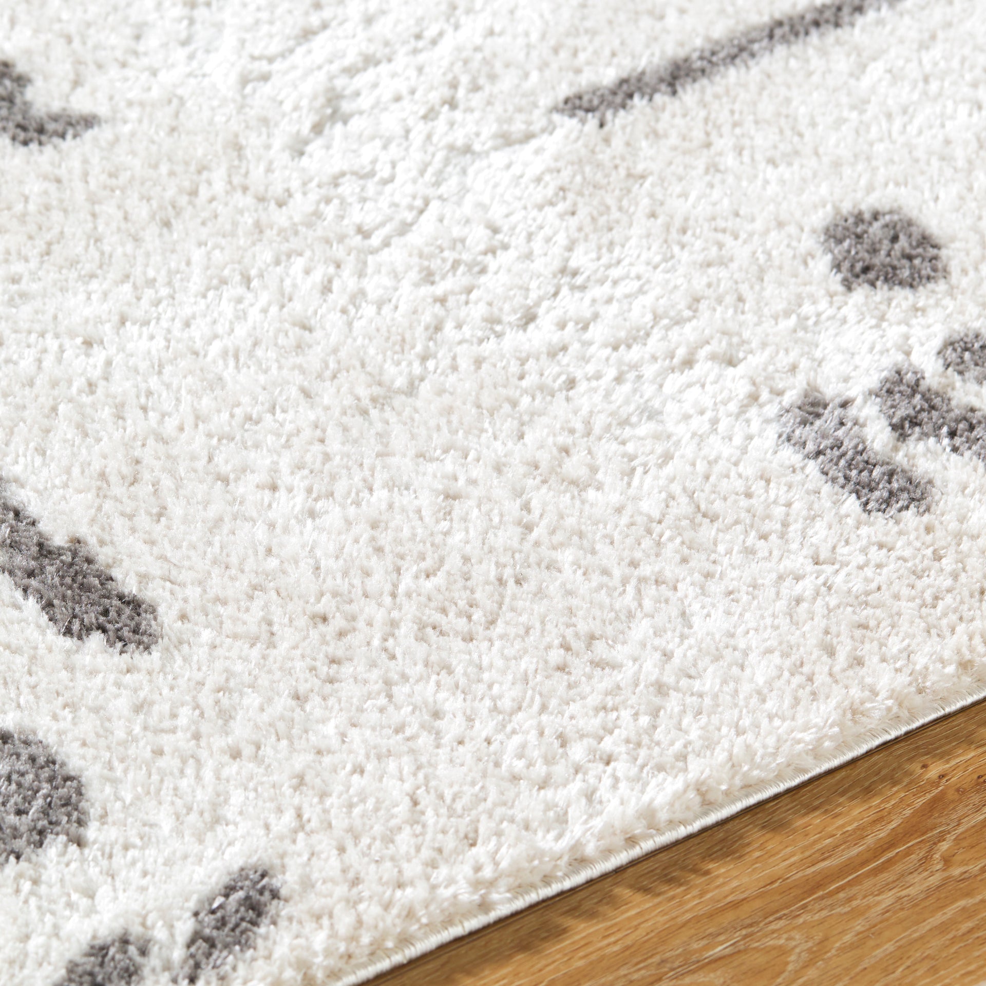 Fossay Shag Machine Woven Rug Livabliss Fossay Shag