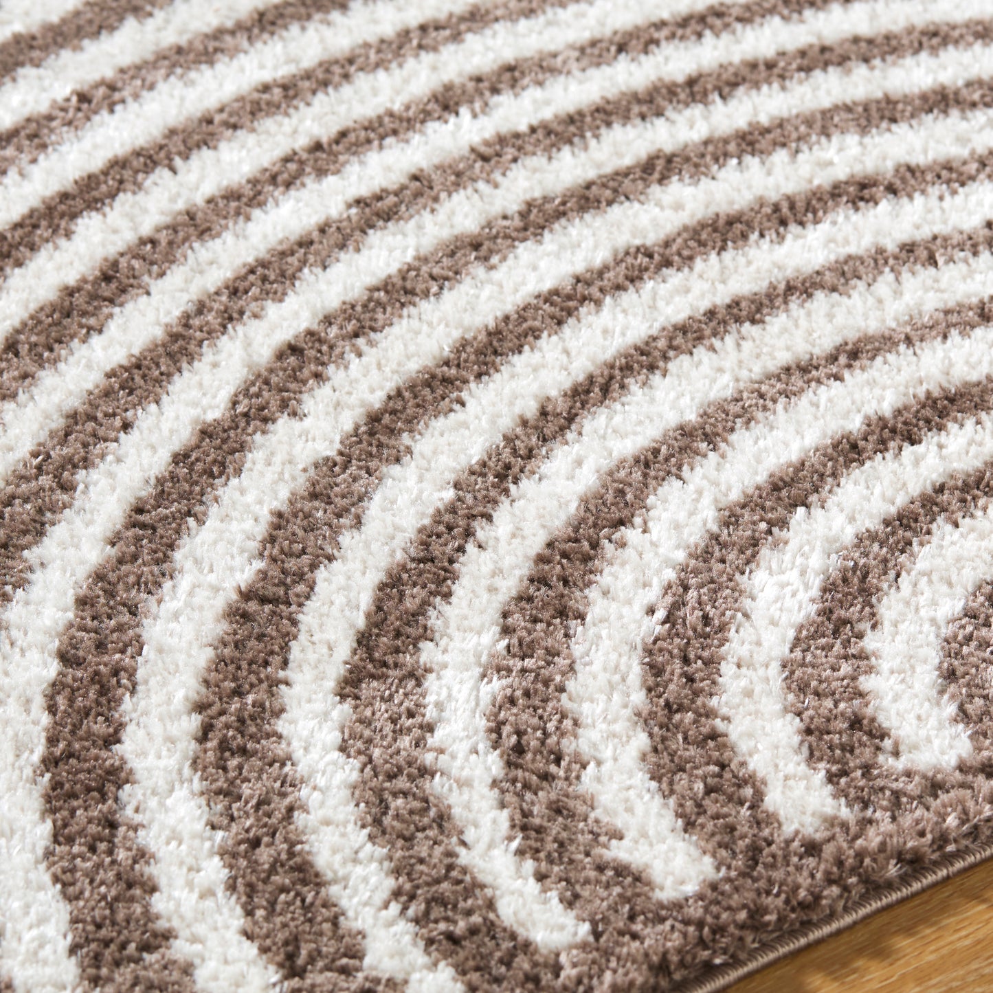 Fossay Shag Machine Woven Rug Livabliss Fossay Shag