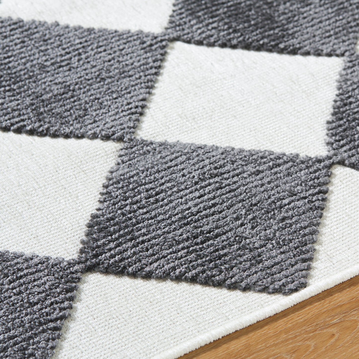 Lyna Machine Woven Rug Livabliss Lyna