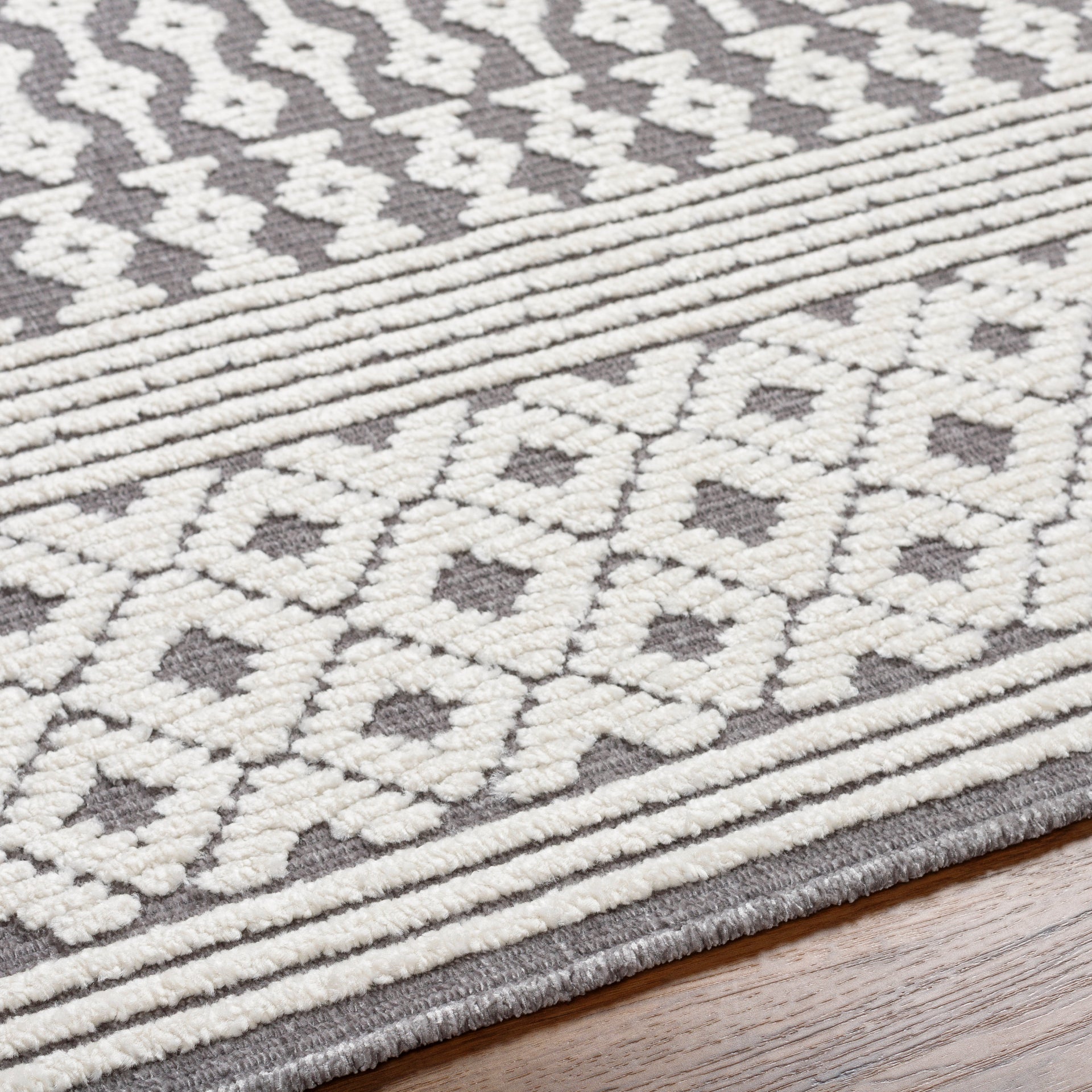 Lyna Machine Woven Rug Livabliss Lyna