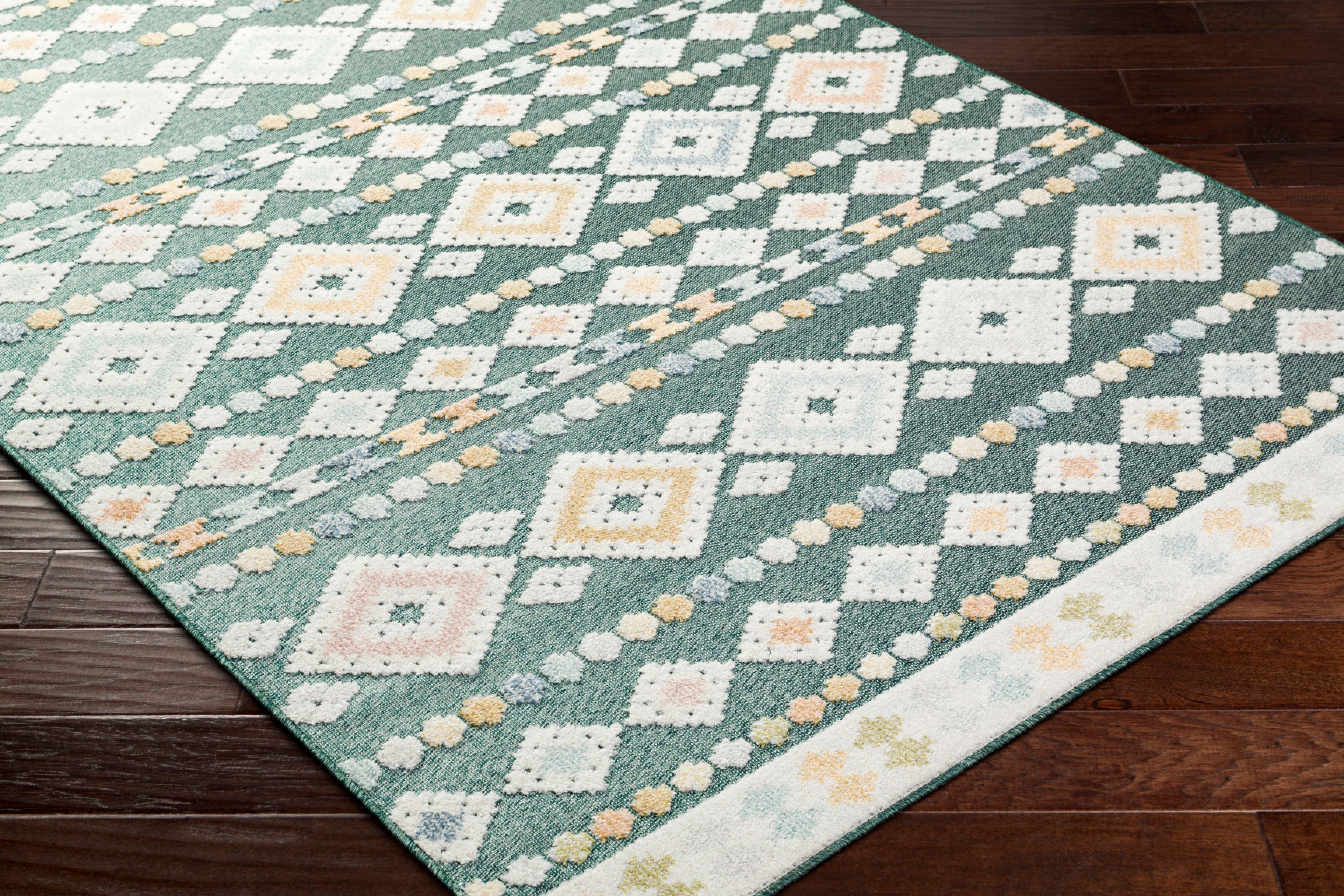 Lakeside Machine Woven Rug Livabliss Lakeside