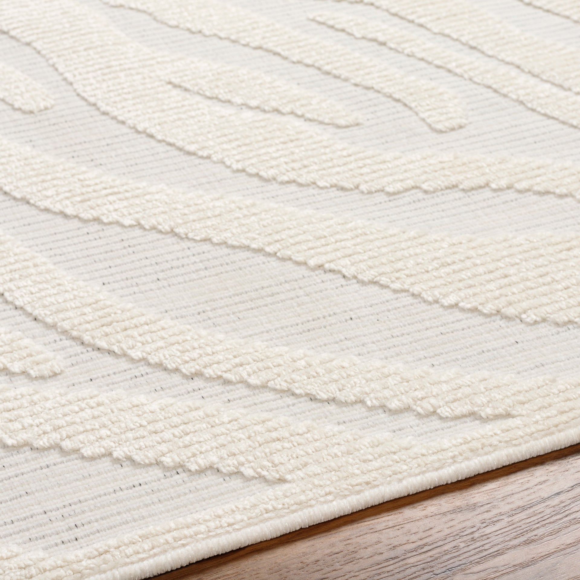 Lyna Machine Woven Rug Livabliss Lyna