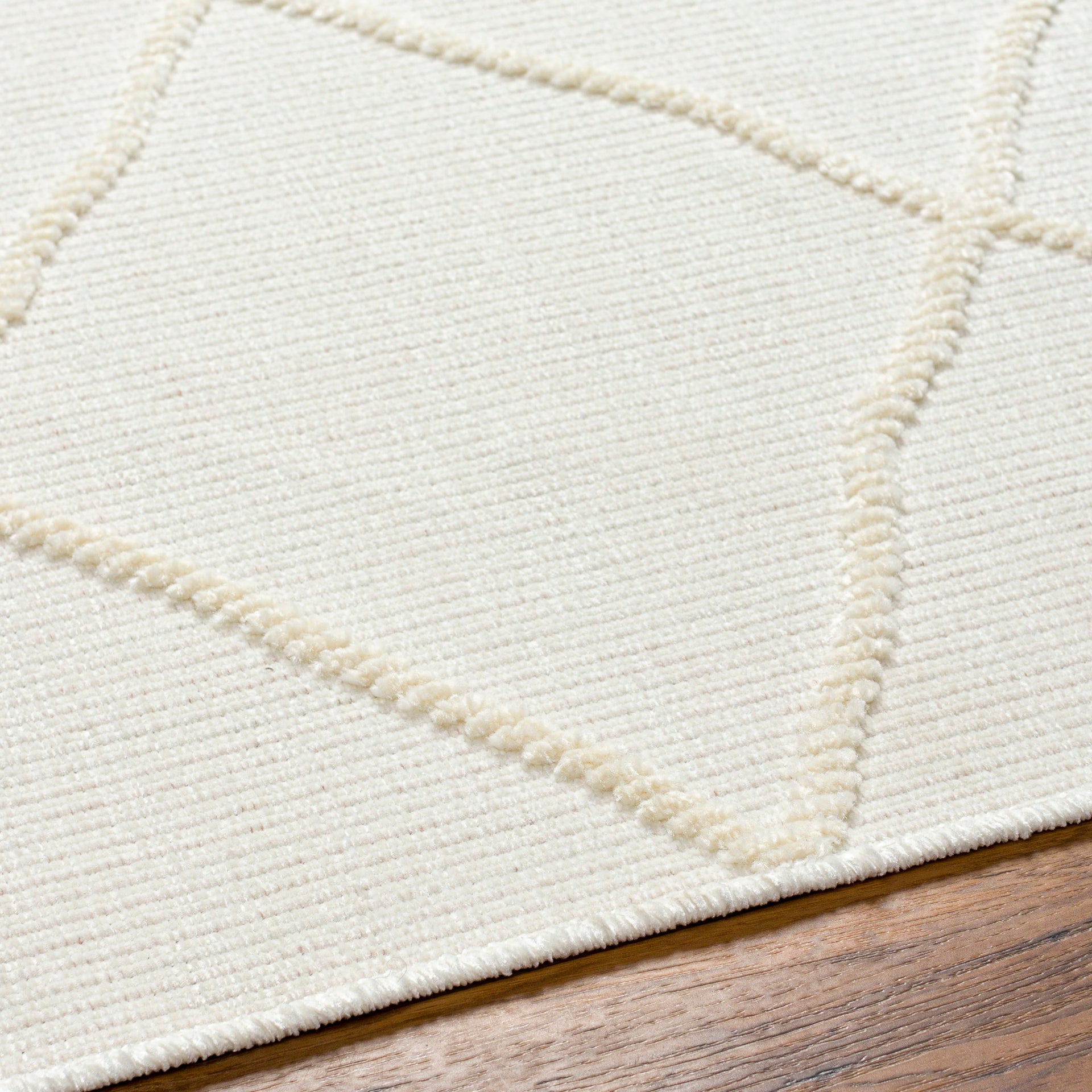 Lyna Machine Woven Rug Livabliss Lyna
