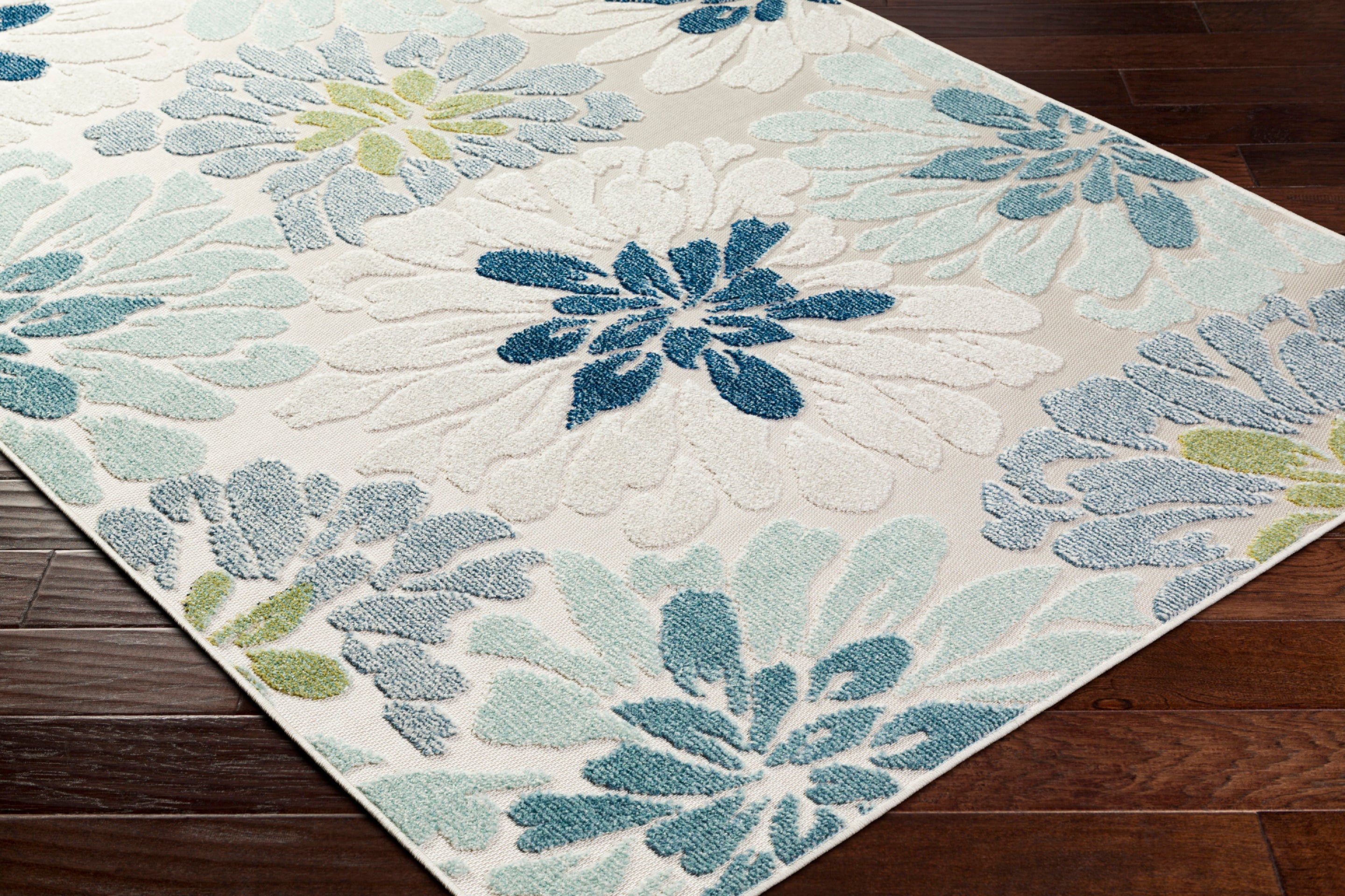 Lakeside Machine Woven Rug Livabliss Lakeside