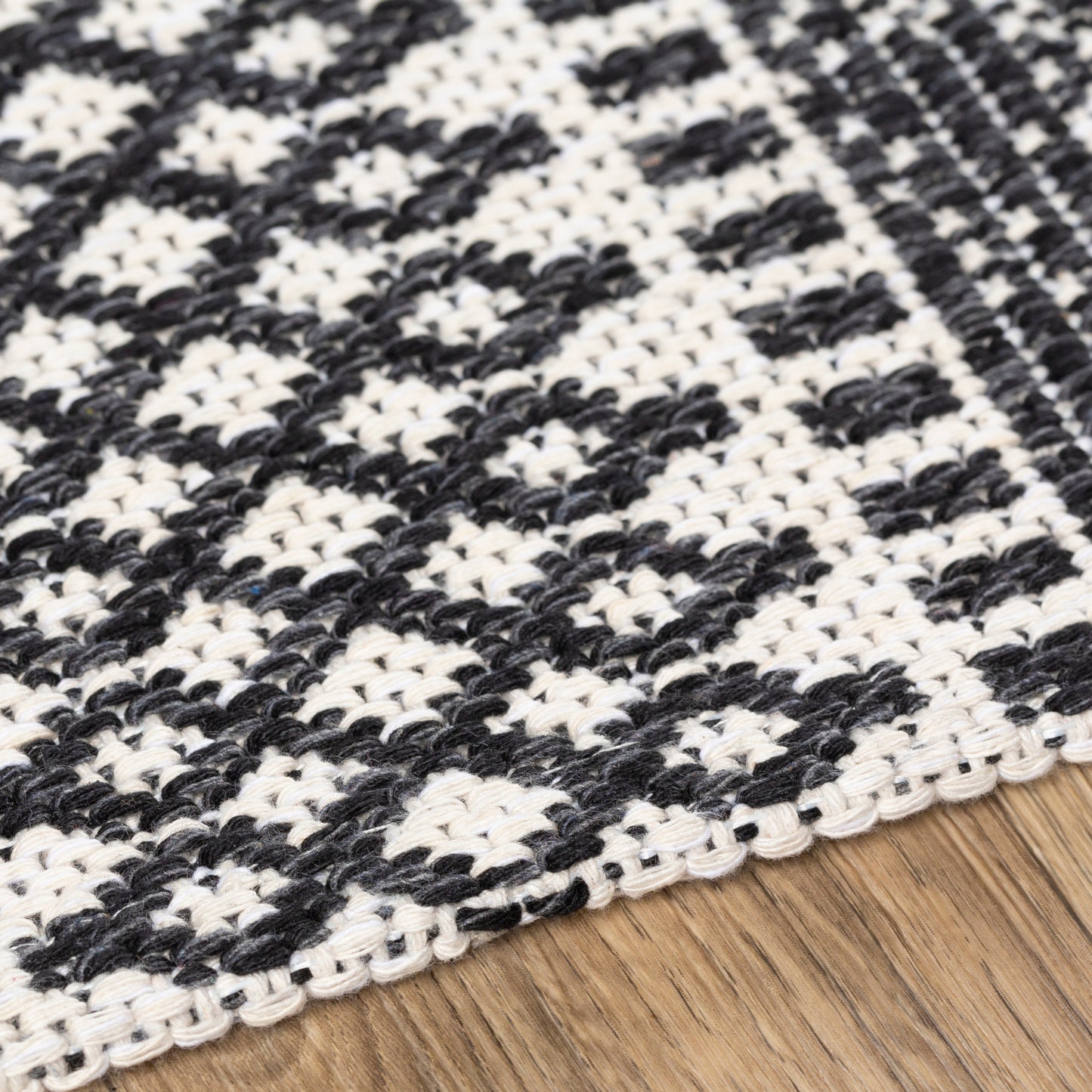 La Casa Machine Woven Rug Livabliss La Casa