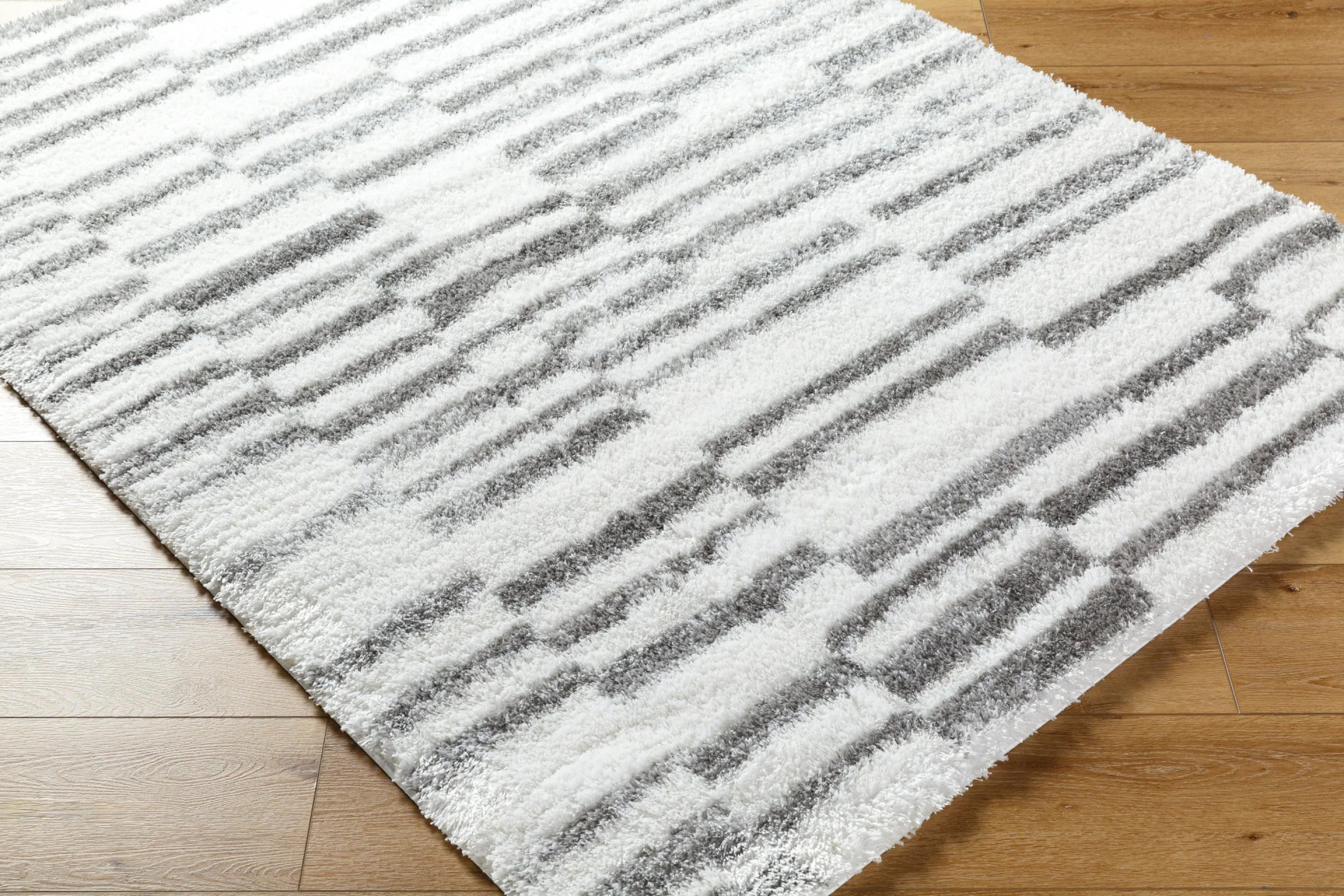 Cloudy Shag Machine Woven Rug Livabliss Cloudy Shag