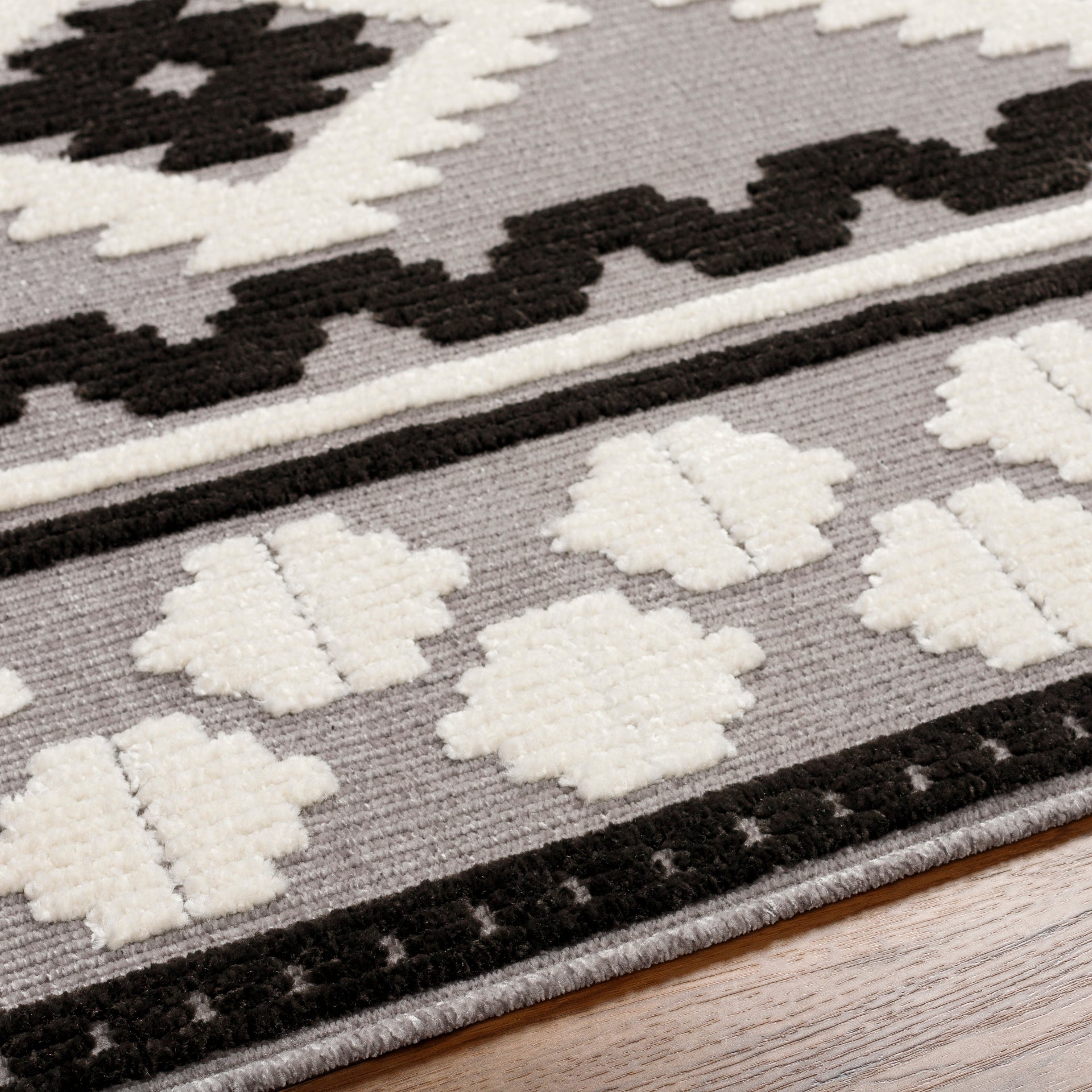 Lyna Machine Woven Rug Livabliss Lyna