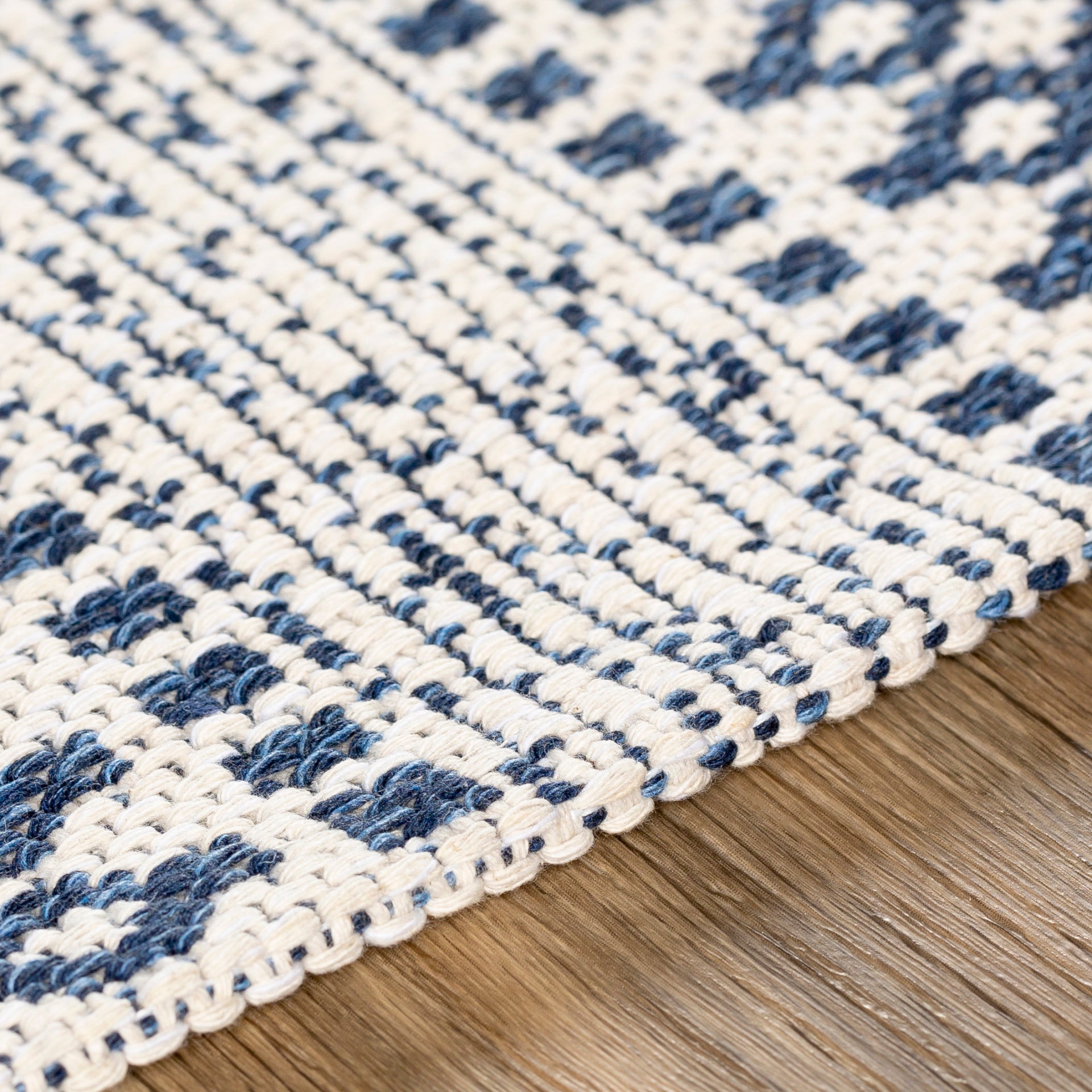 La Casa Machine Woven Rug Livabliss La Casa