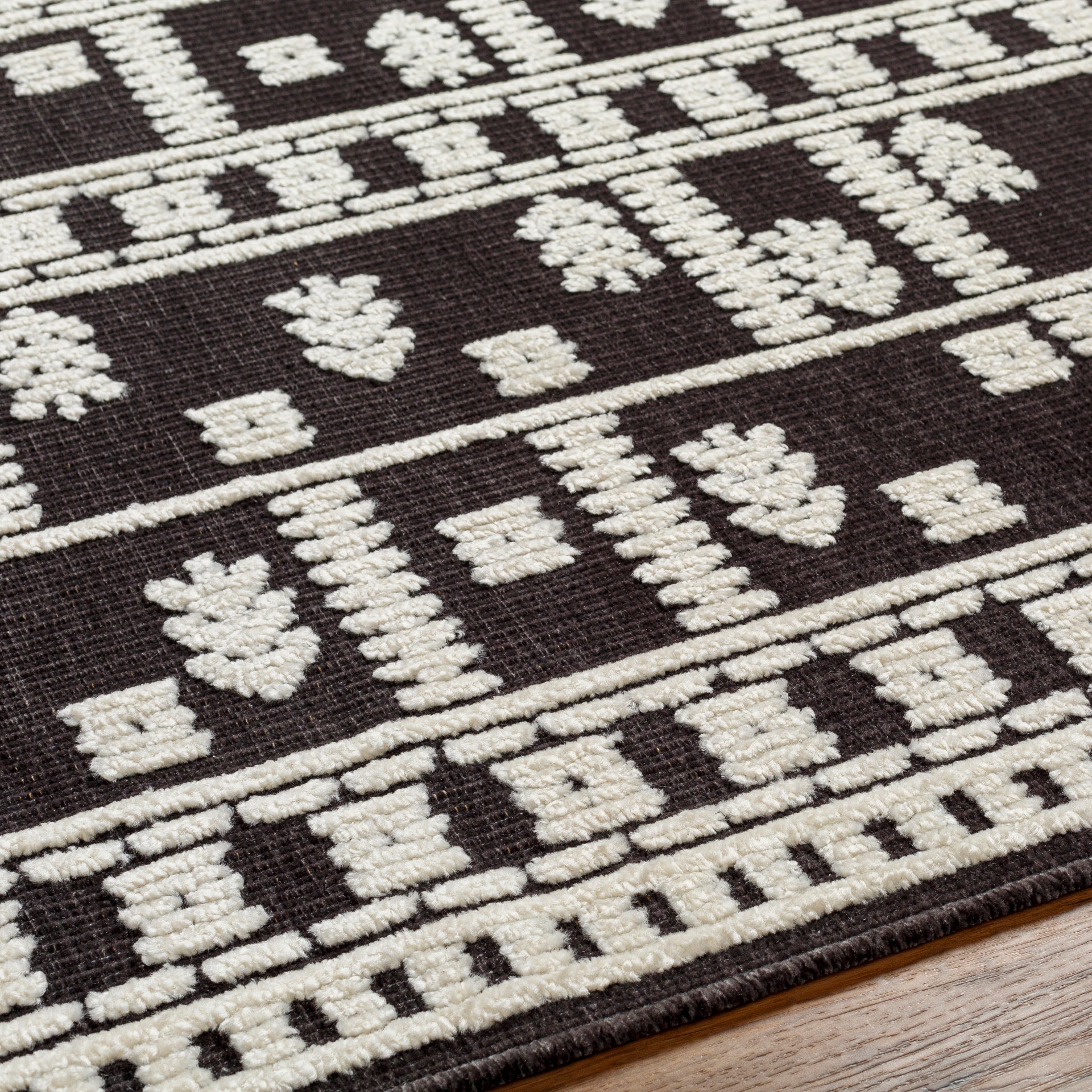 Lyna Machine Woven Rug Livabliss Lyna