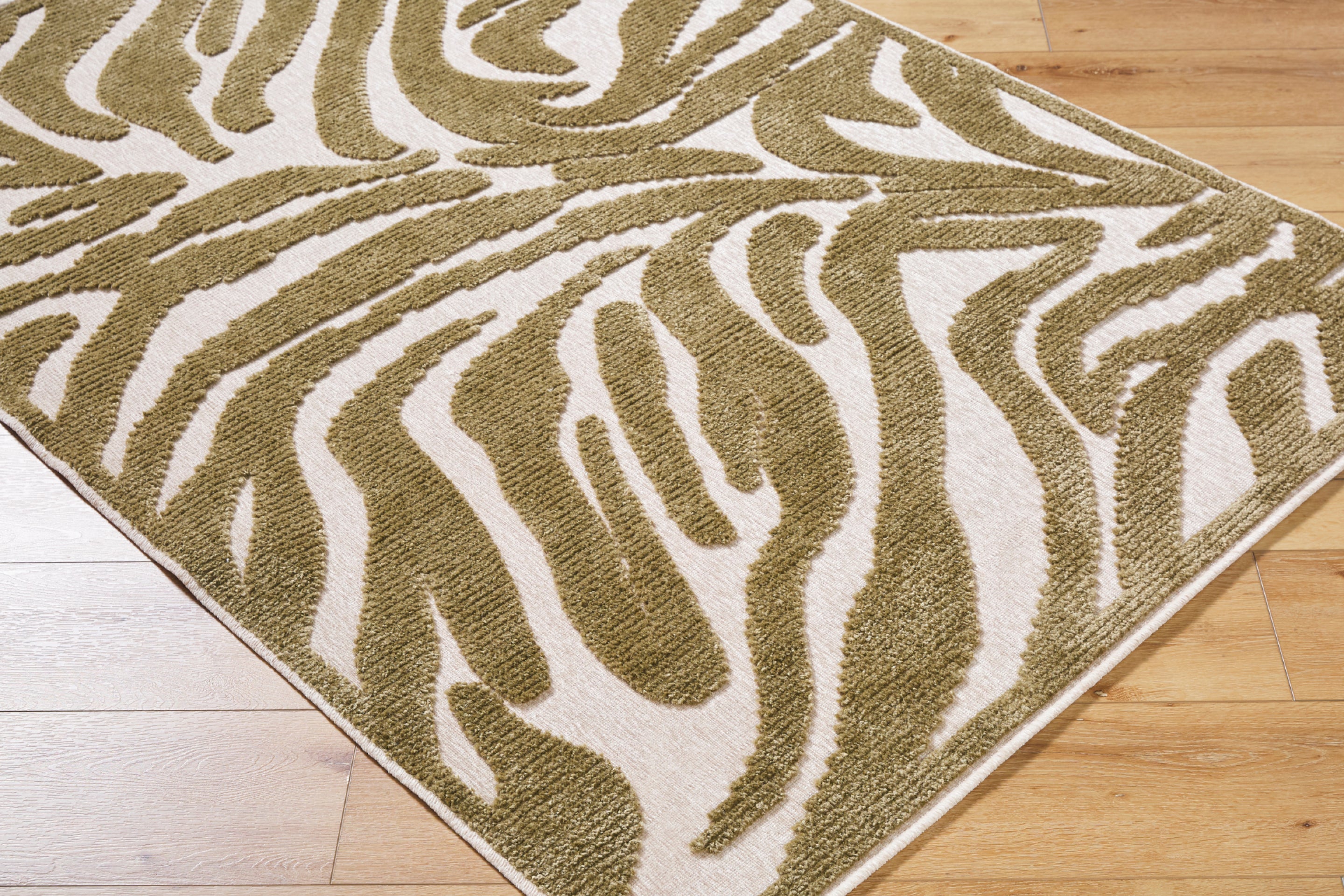 Lyna Machine Woven Rug Livabliss Lyna